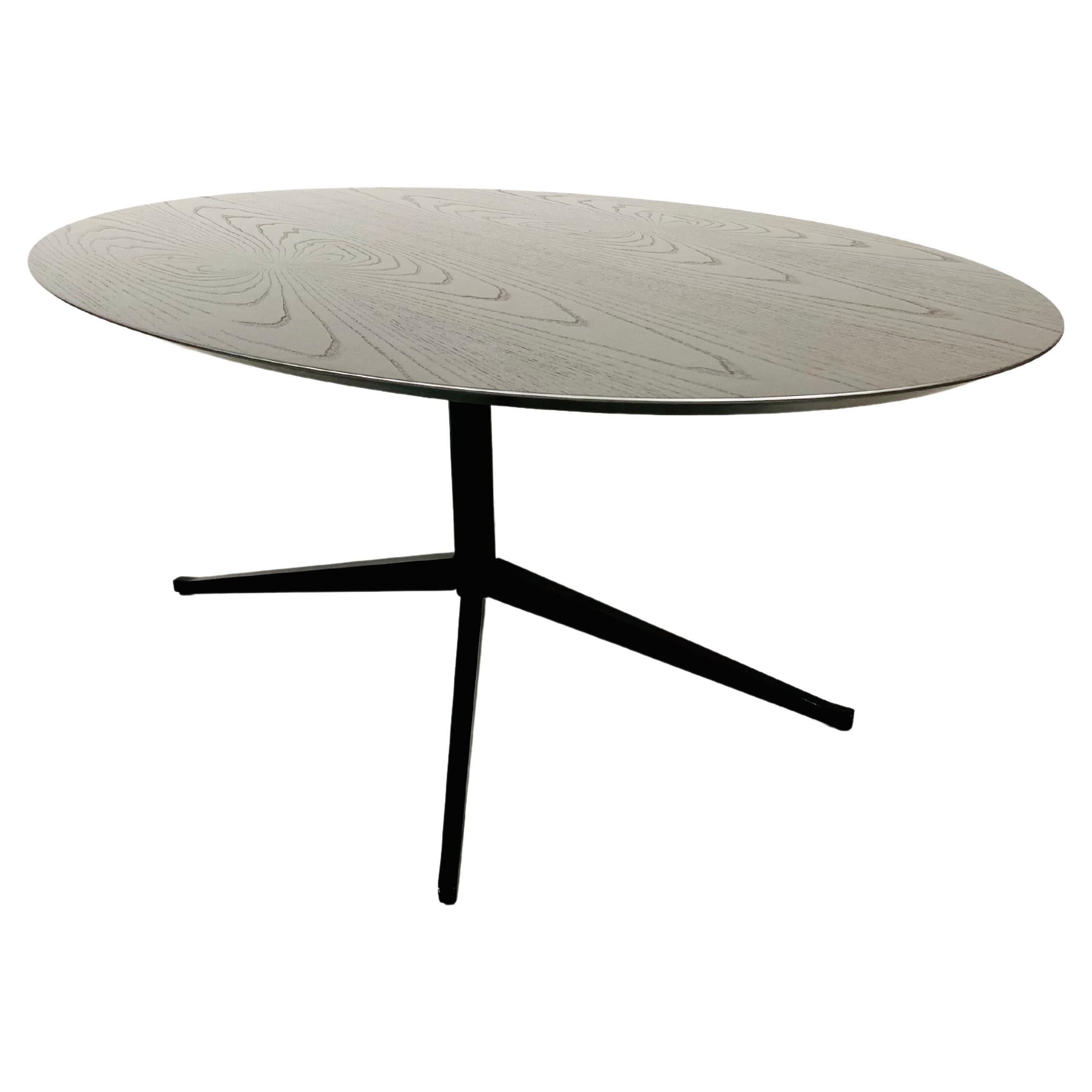 Mid-20th Century Mid-Century Modern Florence Knoll, Model 2480 Oval Table Desk, 1960s For Sale