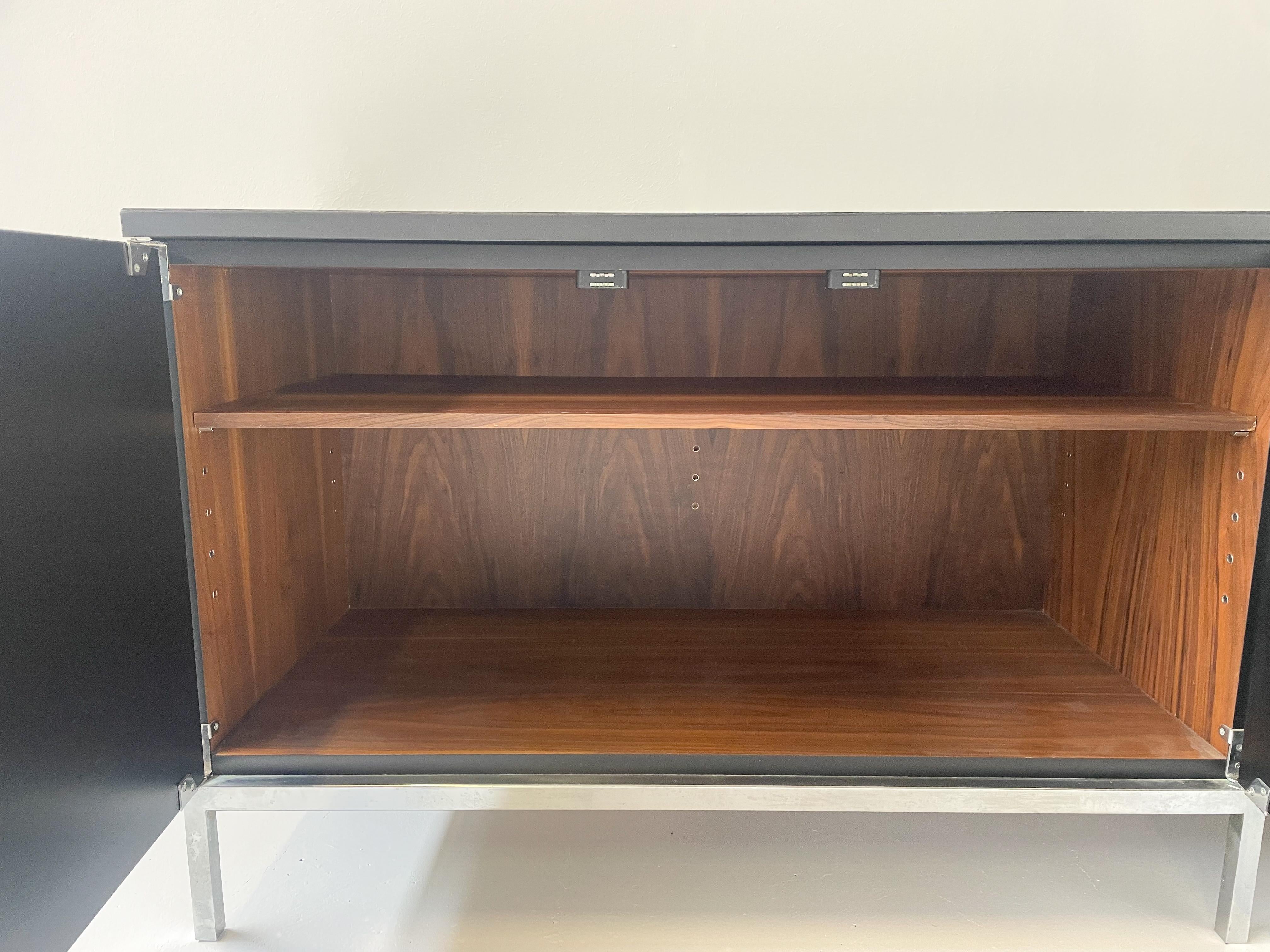 Mid-Century Modern Florence Knoll Sideboard, Aluminium and Wood, 1960s For Sale 5