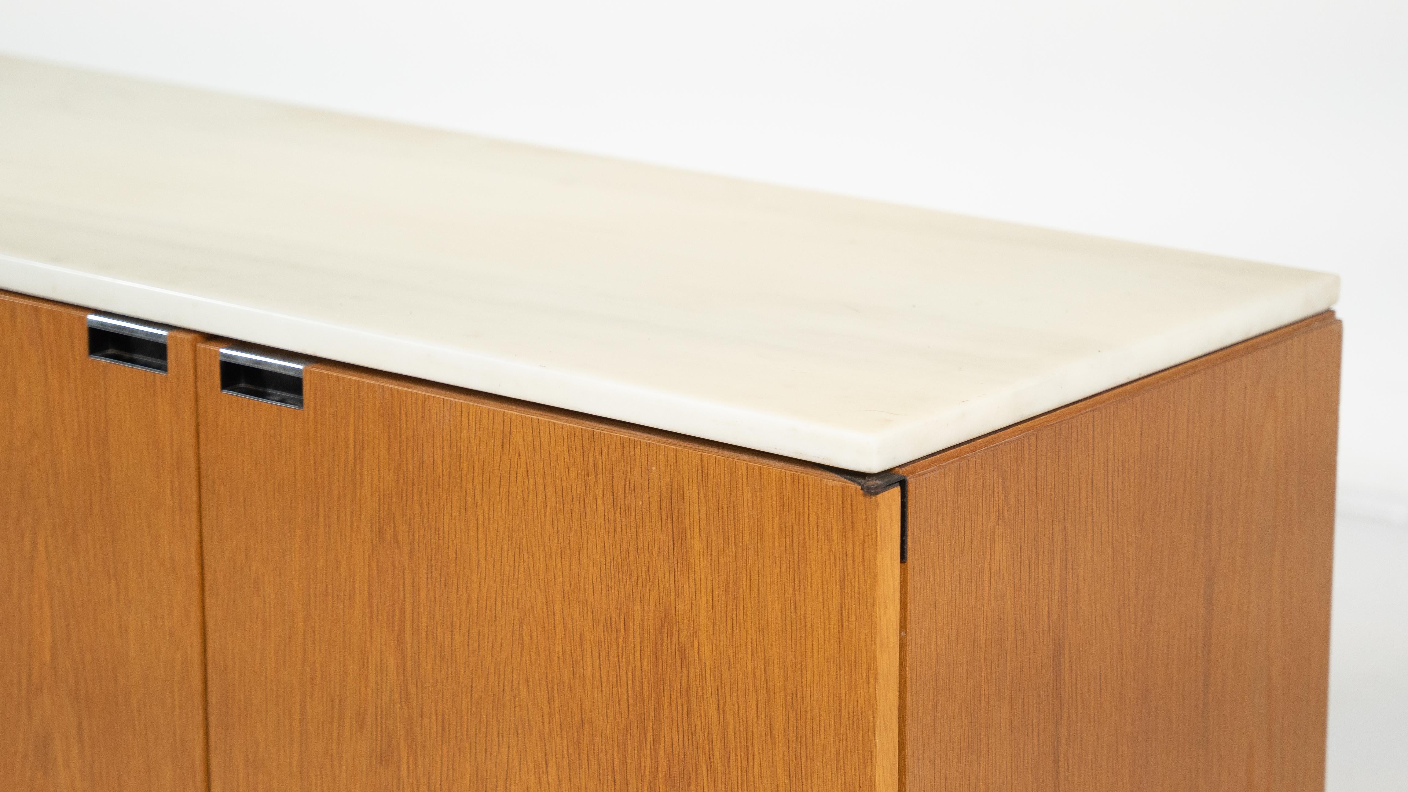 Îles Vierges Buffet Florence Knoll mi-siècle moderne, marbre et bois, années 1960