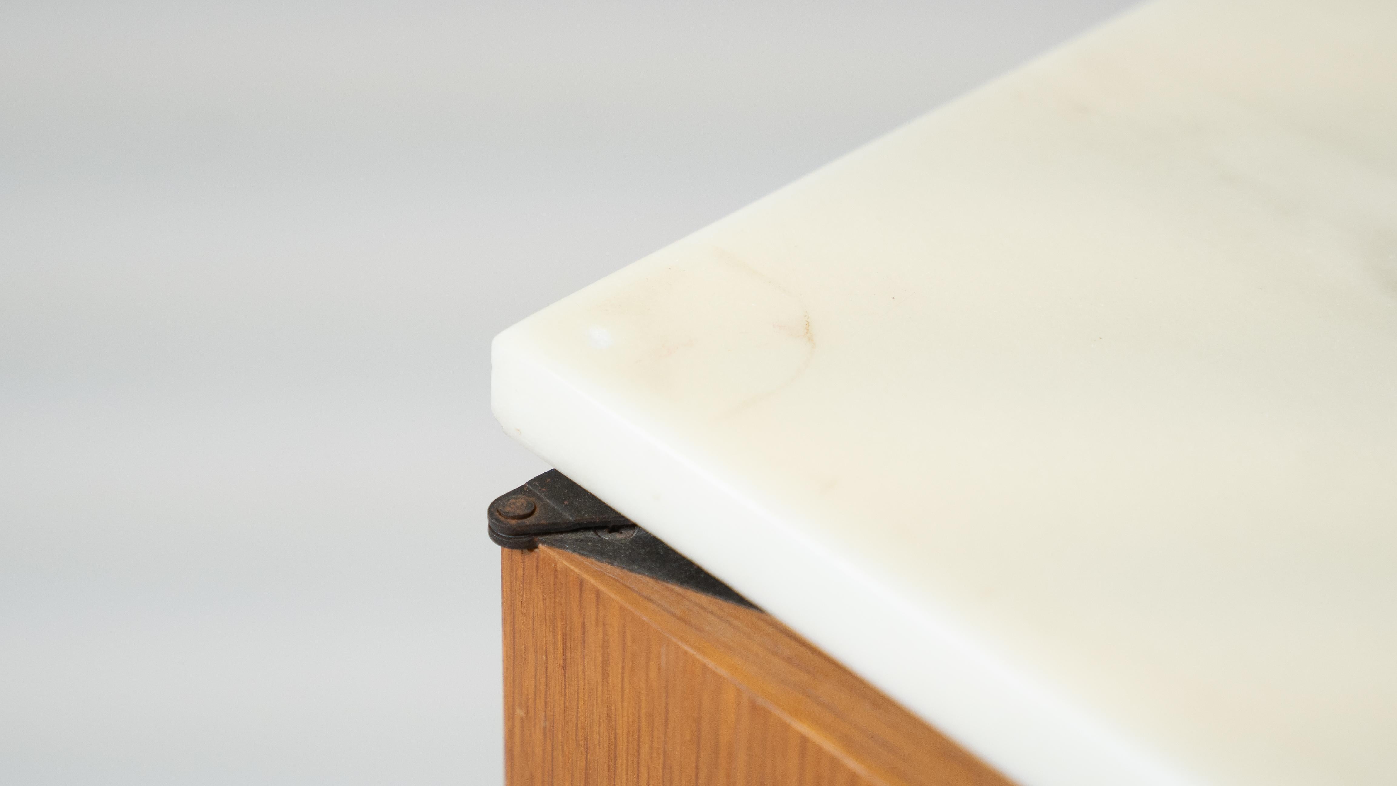 Buffet Florence Knoll mi-siècle moderne, marbre et bois, années 1960 1