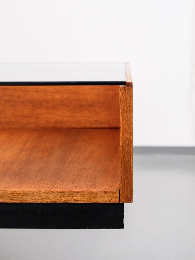 MidCentury Modern Florence Knoll Sofa with Walnut Table Attachment