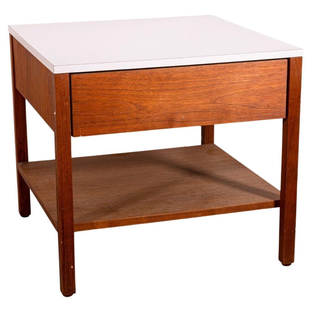 Mid Century Modern Florence Knoll Walnut End Table Nightstand For Sale