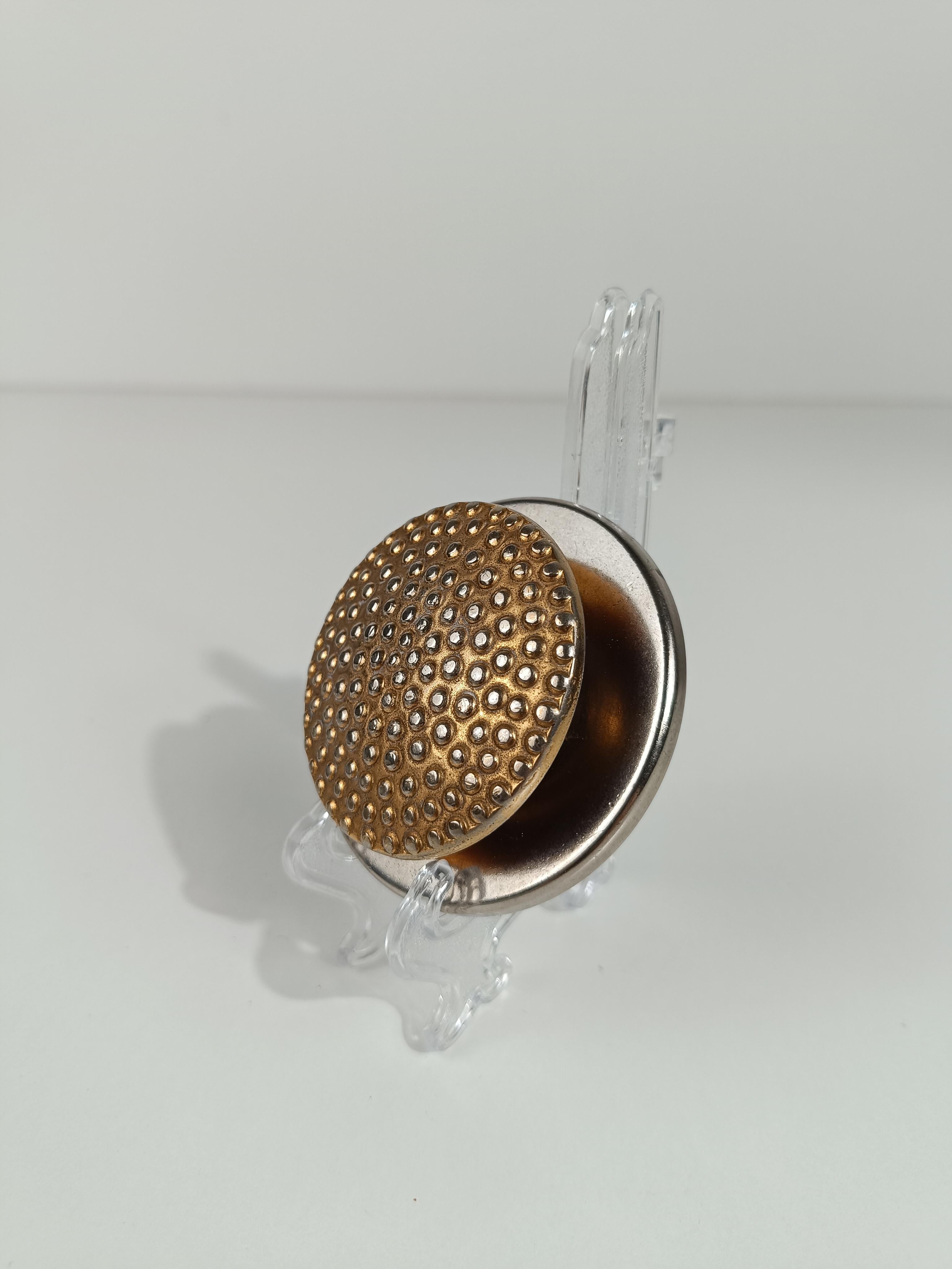 Posacenere a forma di fiore in metallo cromato con petali rimovibili, stile Mid Century Modern 7