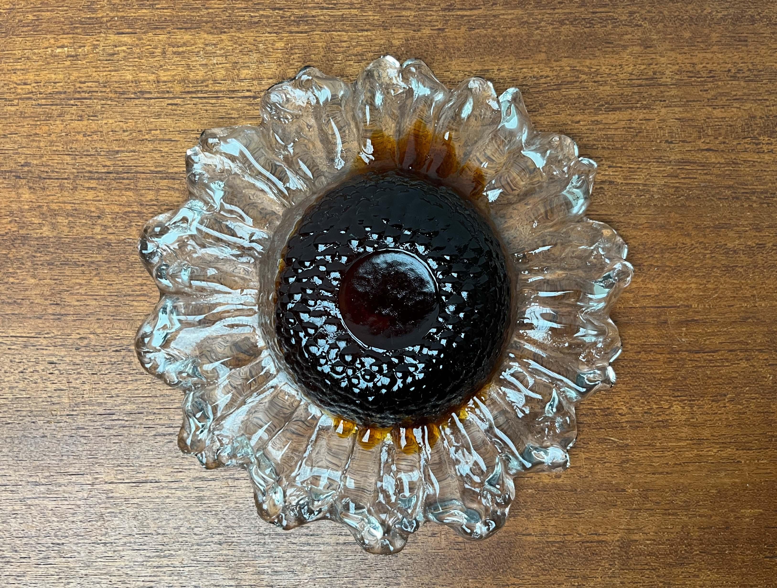 Moderne Blumenglasschale aus der Jahrhundertmitte von Pertti Santalahti für Humppila, Finnland im Angebot 2