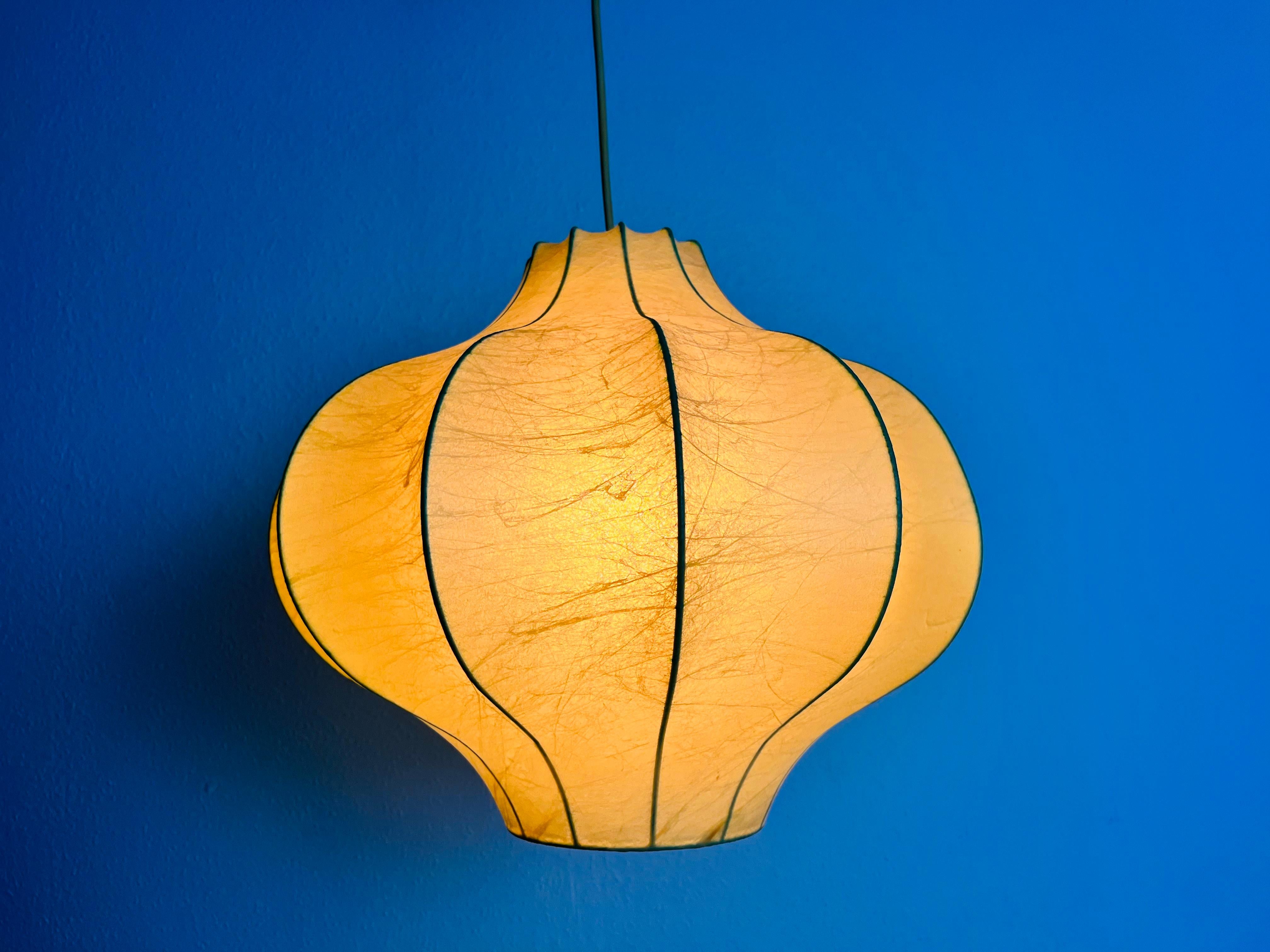 Mid-Century Modern Flower Shape Cocoon Pendant Light, 1960s, Italy For Sale 3