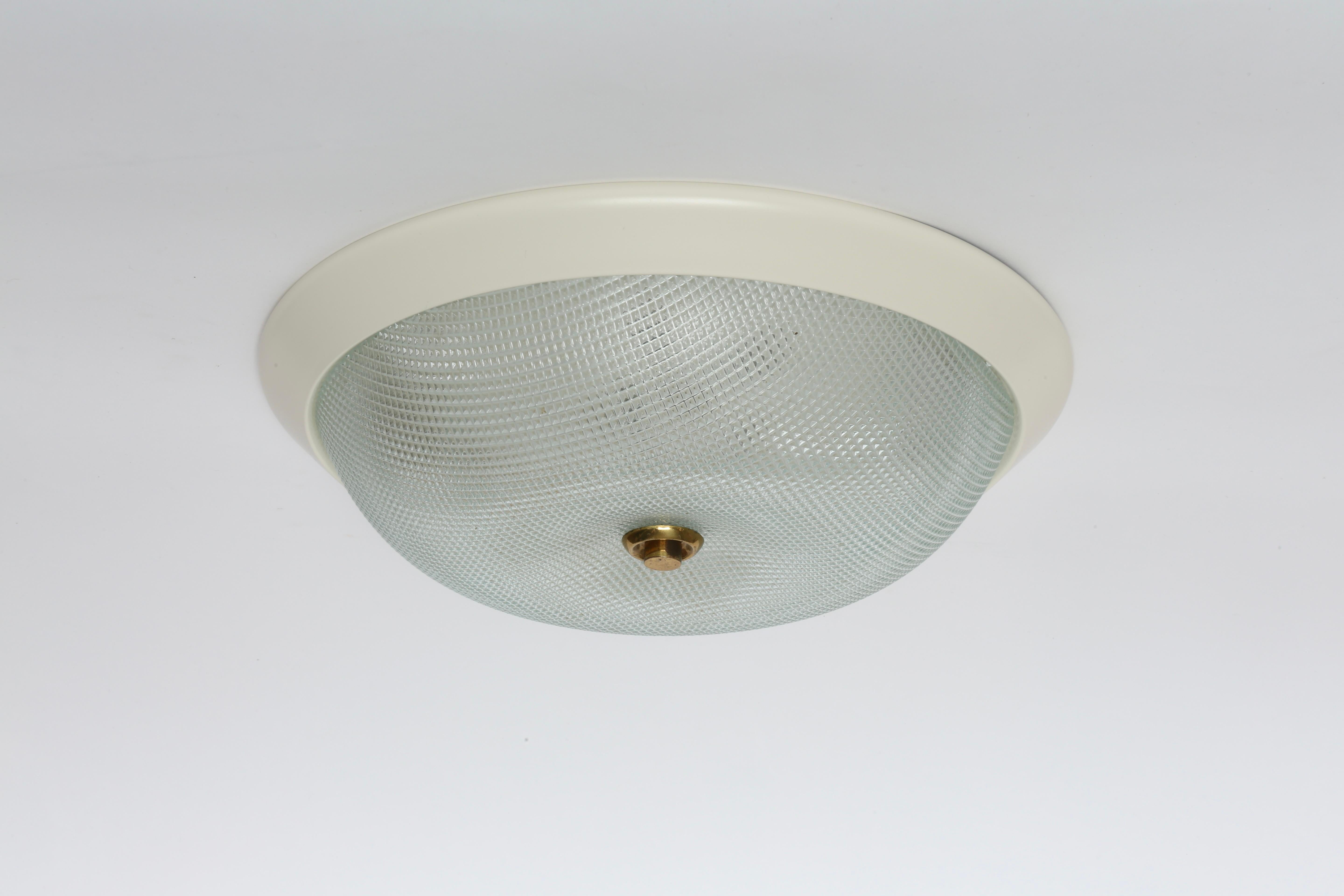 Mid century modern flush mount ceiling Light, Italy 1960s In Good Condition For Sale In Brooklyn, NY