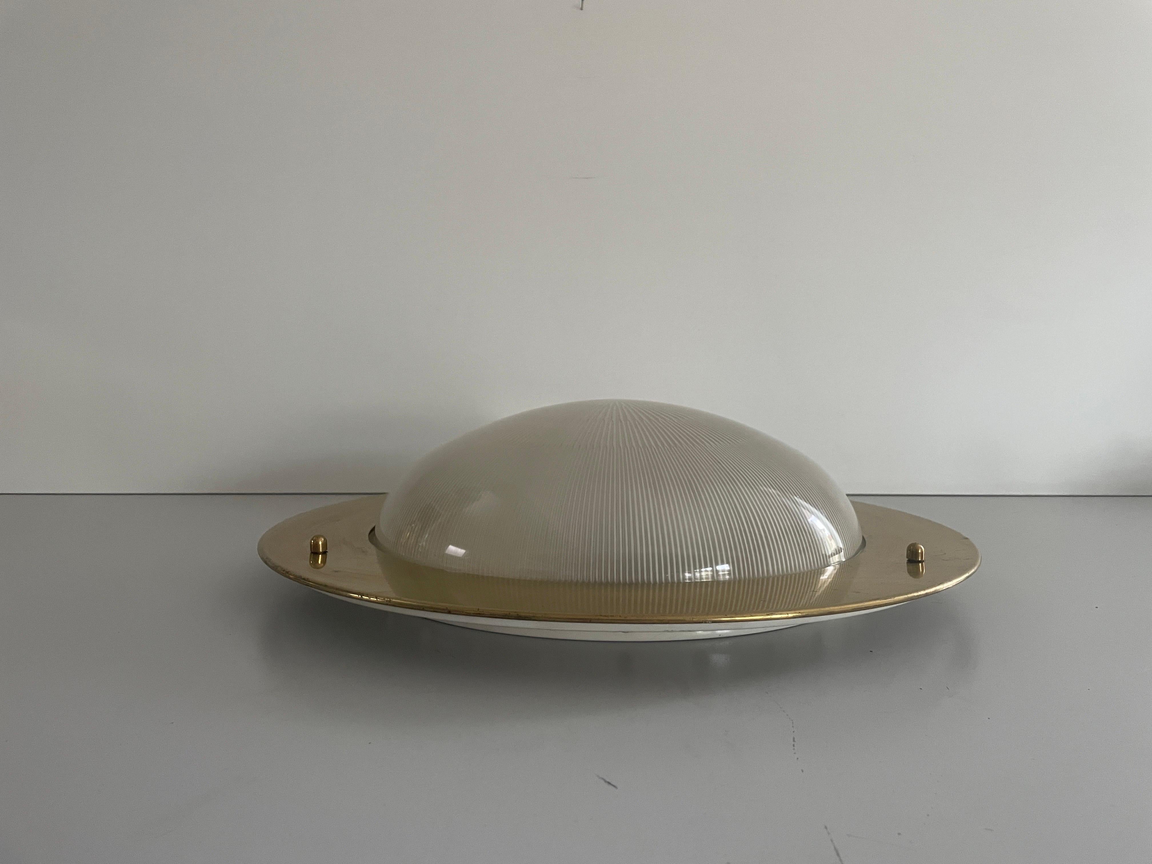 Lampada ad incasso o sconce moderna di Lamperti, 1950, Italia

Lampada da soffitto scultorea molto elegante, rara e pesante, da incasso.

È ideale e adatto a tutte le zone della casa.

La lampada è in buone condizioni. Nessun danno, nessuna
