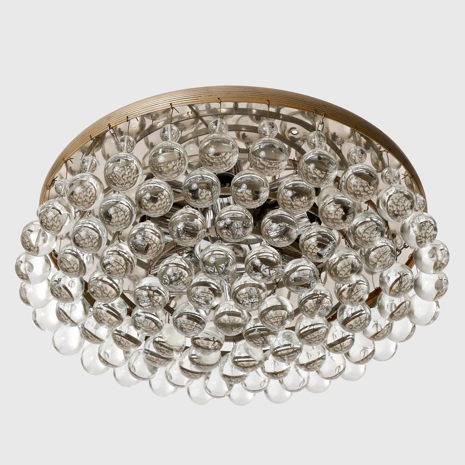 Moderne Einbaubeleuchtung aus der Mitte des Jahrhunderts, Perlenkugeln aus Nickel und Messing, 1960er Jahre (Österreichisch)