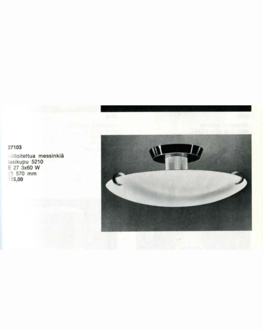 Mid-Century Modern Flush Mount Model 27103, Brass & Opaline Glass, Valinte 1960s For Sale 5