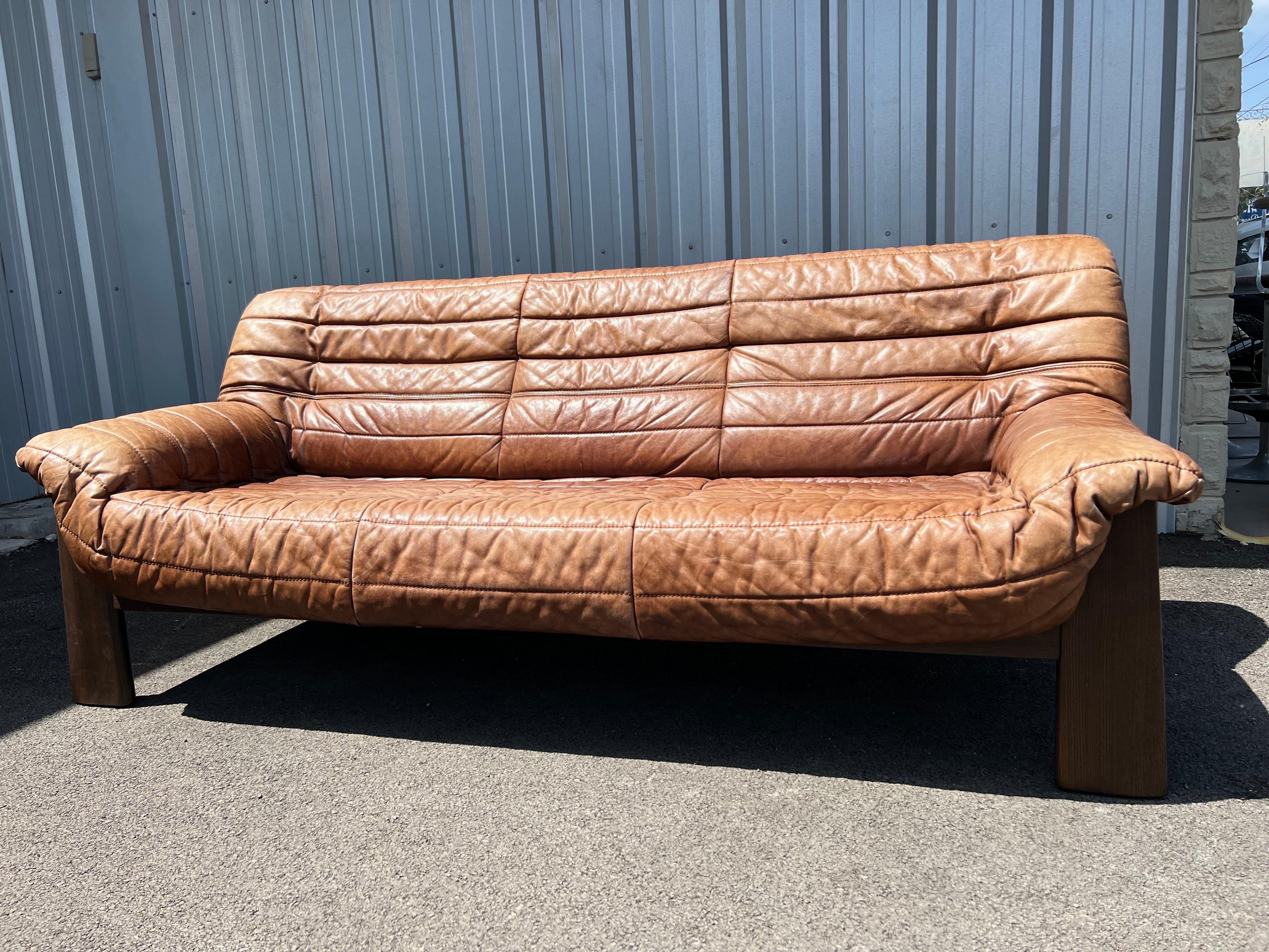 Mid-Century Modern Fluted Leather Sofa 3