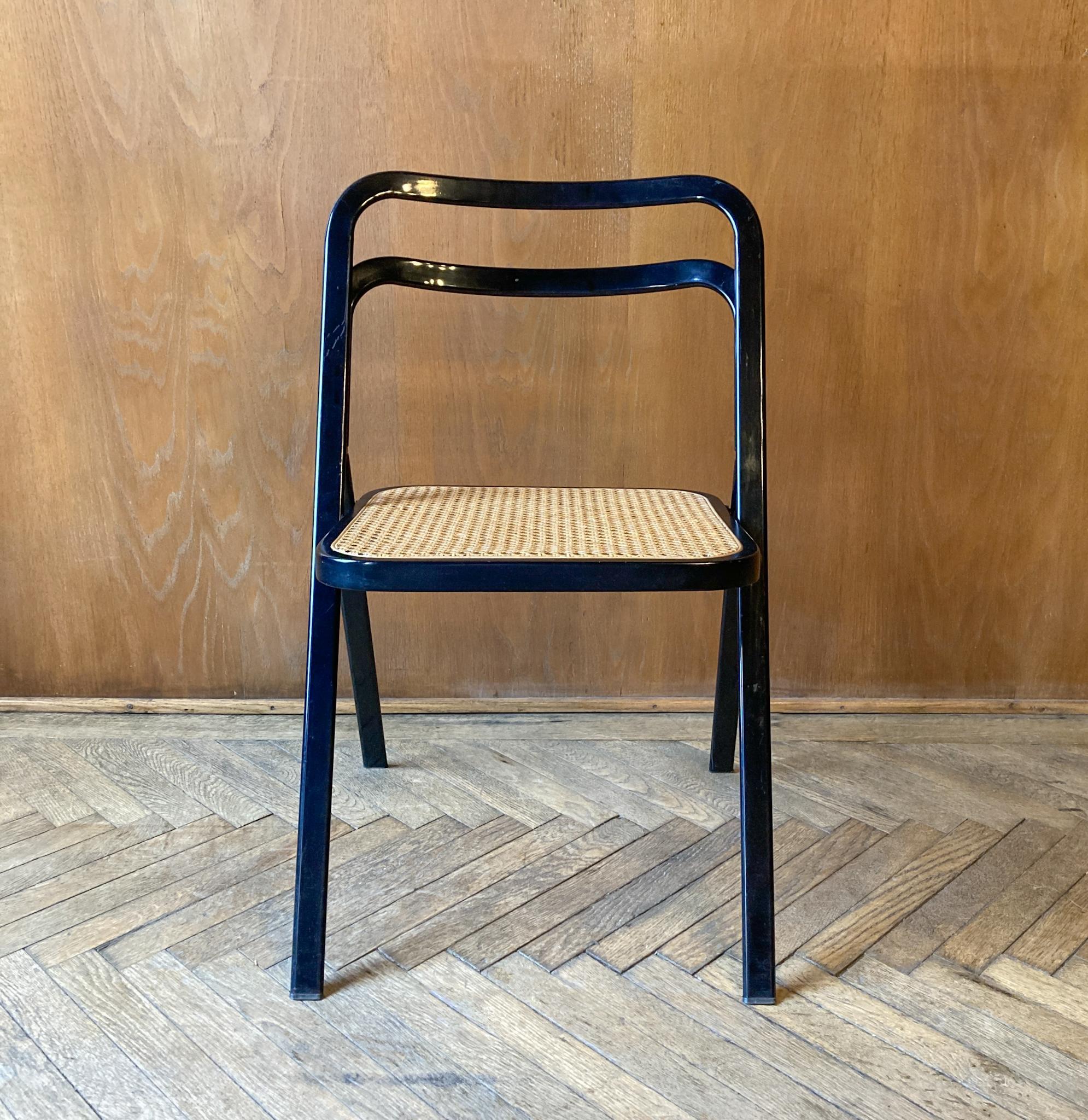 Mid-Century Modern Folding Chairs Viennese Straw by G. Cattelan, Italy 1970s In Good Condition For Sale In Vienna, AT