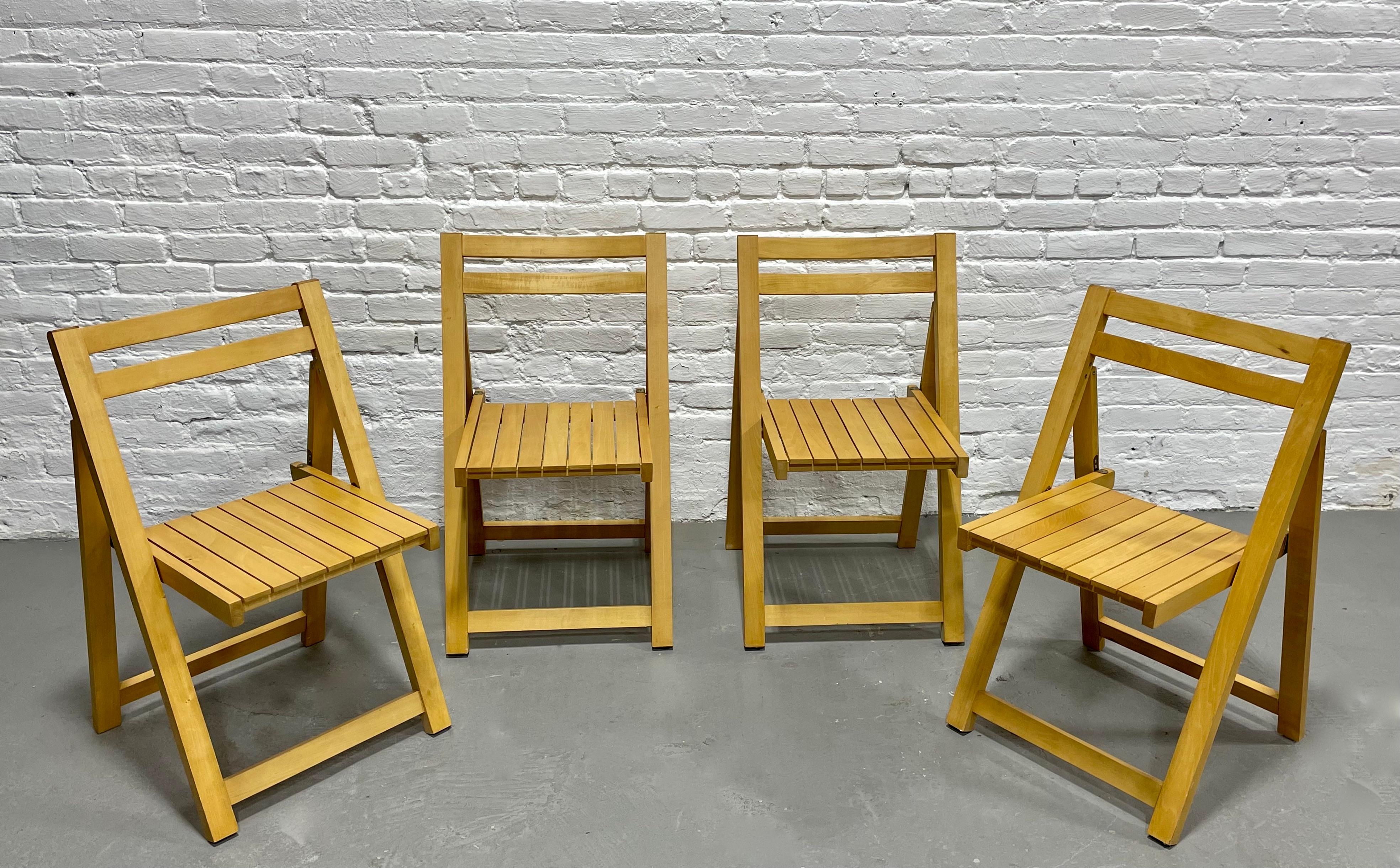 Mid-Century Modern Folding Dining Chairs, Set of 4 For Sale 1