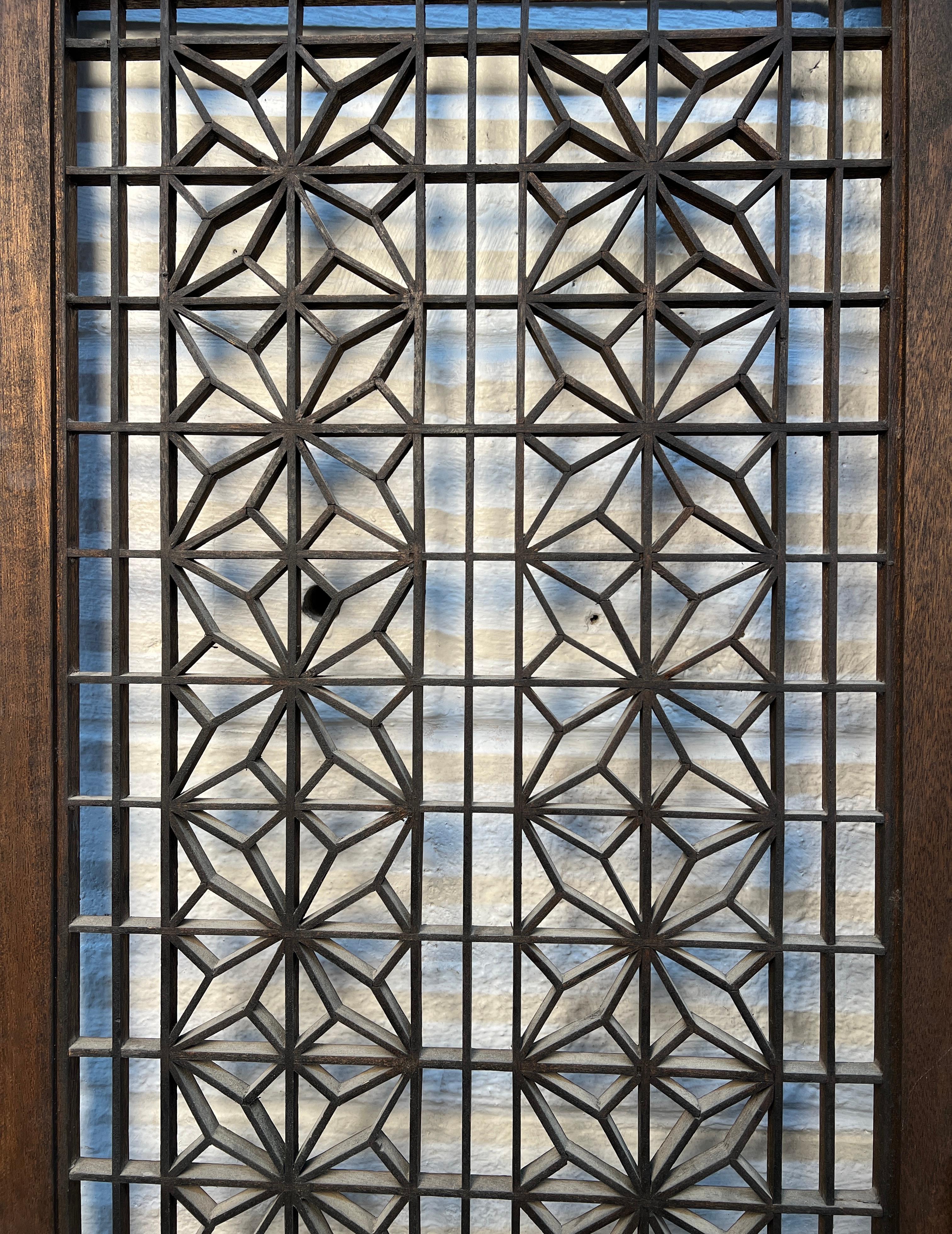 Mid-Century Modern Folding Four-Panel Geometric Room Divider in Teak en vente 5