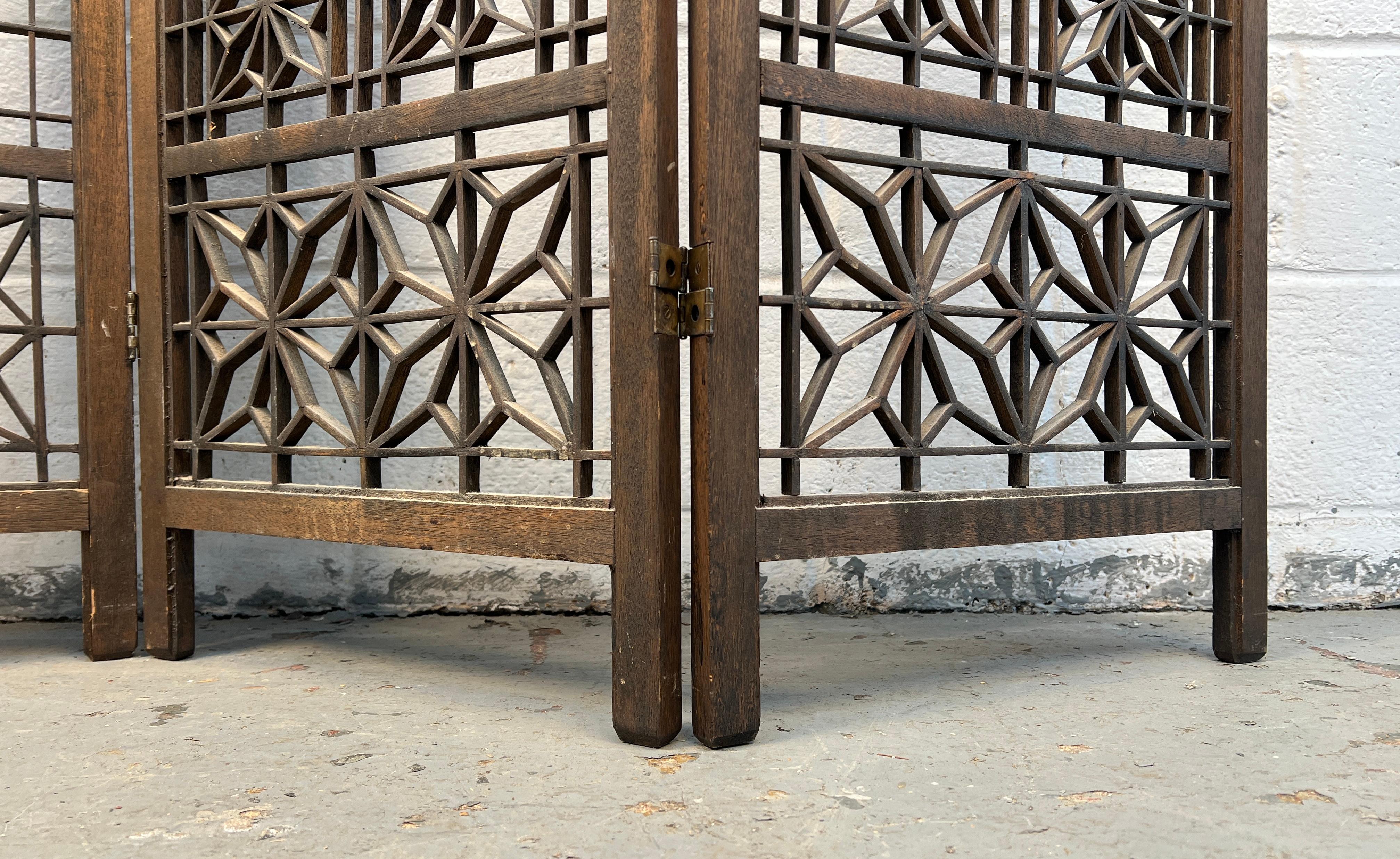 Mid-Century Modern Folding Four-Panel Geometric Room Divider in Teak en vente 6