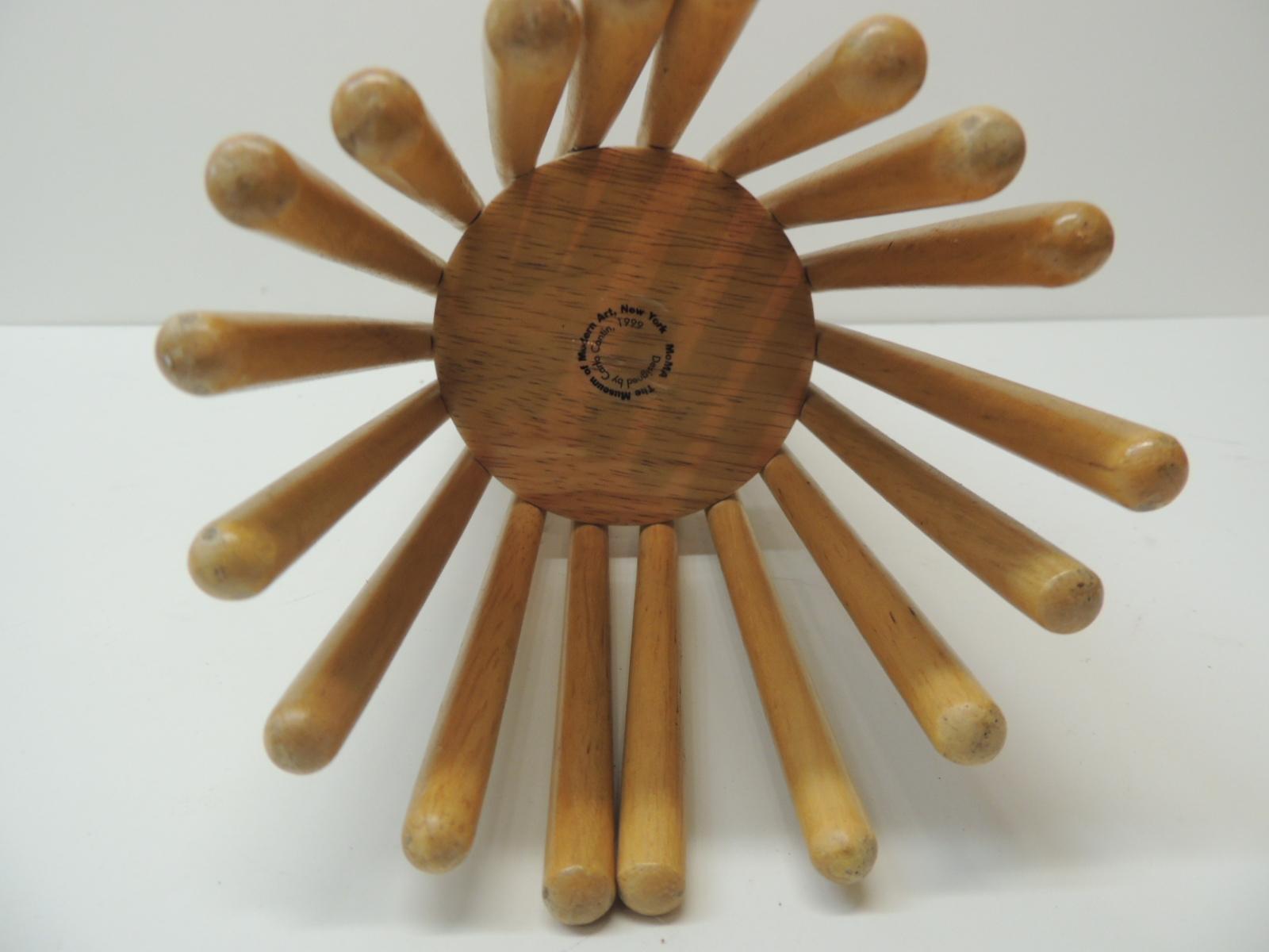 Moderner faltbarer Holz-Obstkorb aus der Mitte des Jahrhunderts aus dem MoMA (Europäisch)