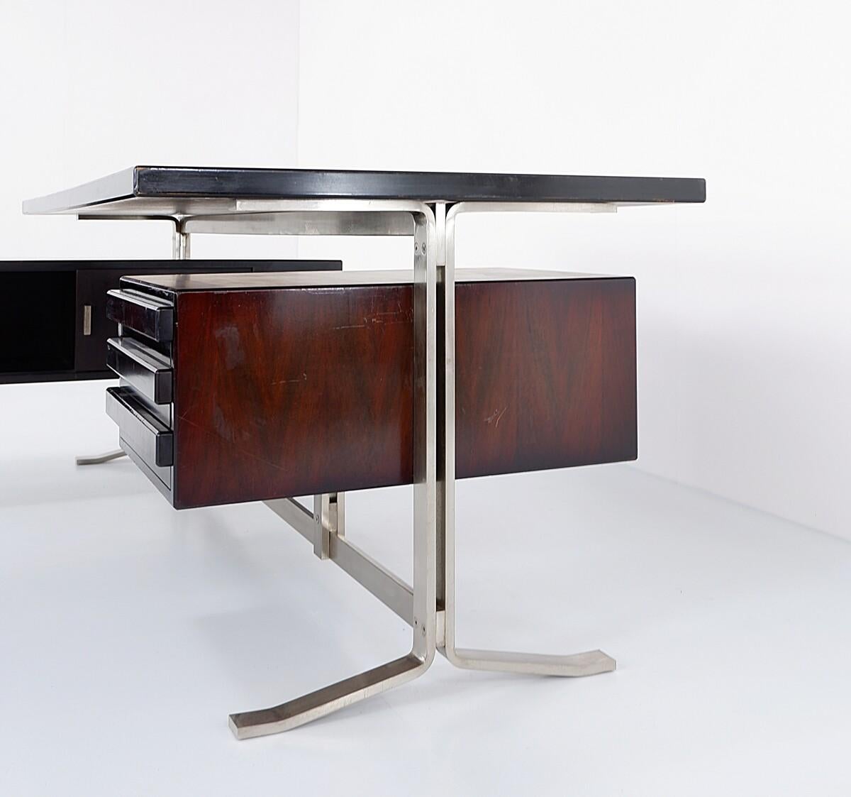 Mid-Century Modern Forma Nova Desk and Return by Gianni Moscatelli - 1960s - Italy.