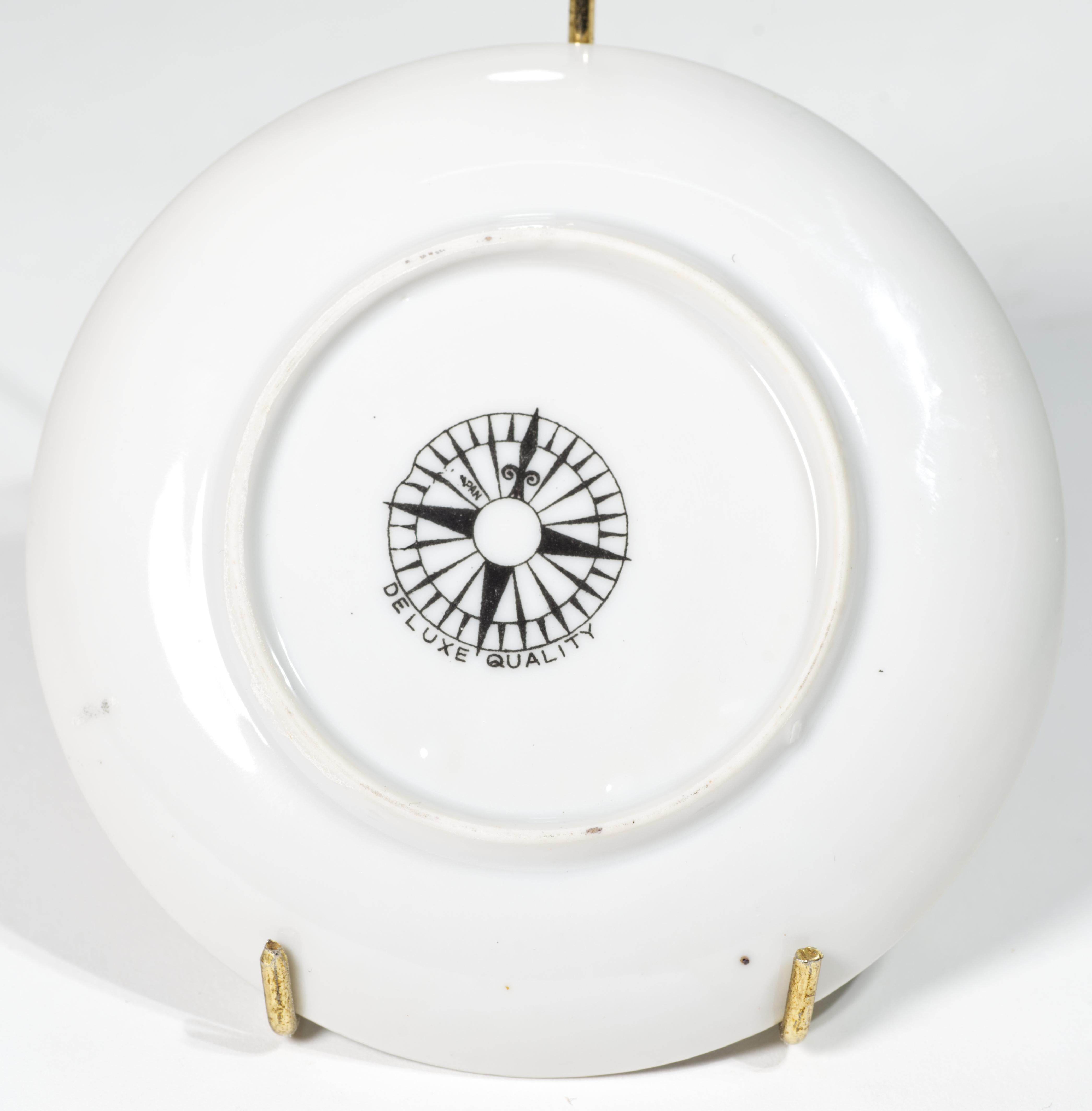 Moderne Porzellanuntersetzer im Fornasetti-Stil aus der Mitte des Jahrhunderts, Velieri-Schiffs im Angebot 2