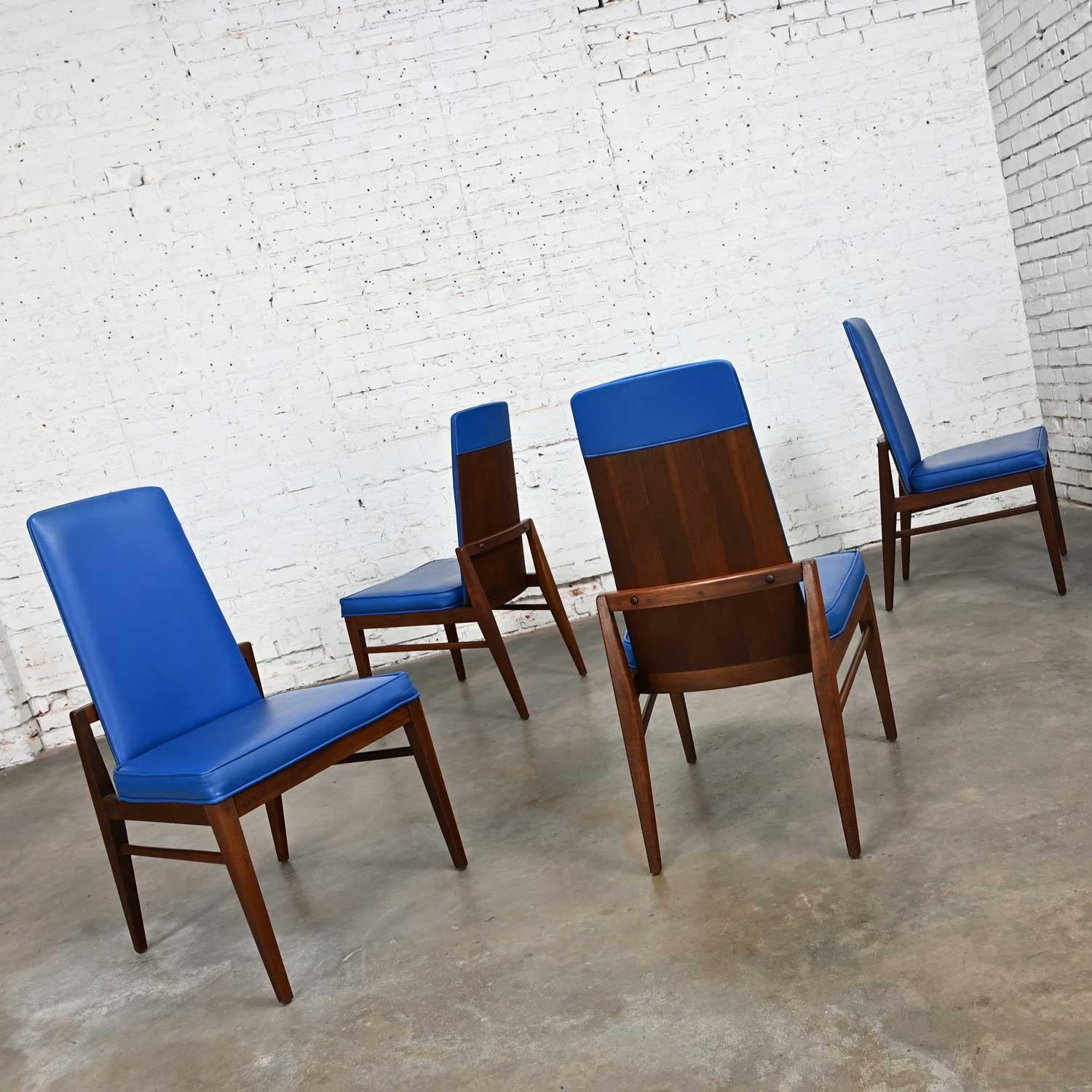 20th Century Mid-Century Modern Foster-McDavid Cobalt Blue Faux Leather Dining Chairs Set 4 For Sale