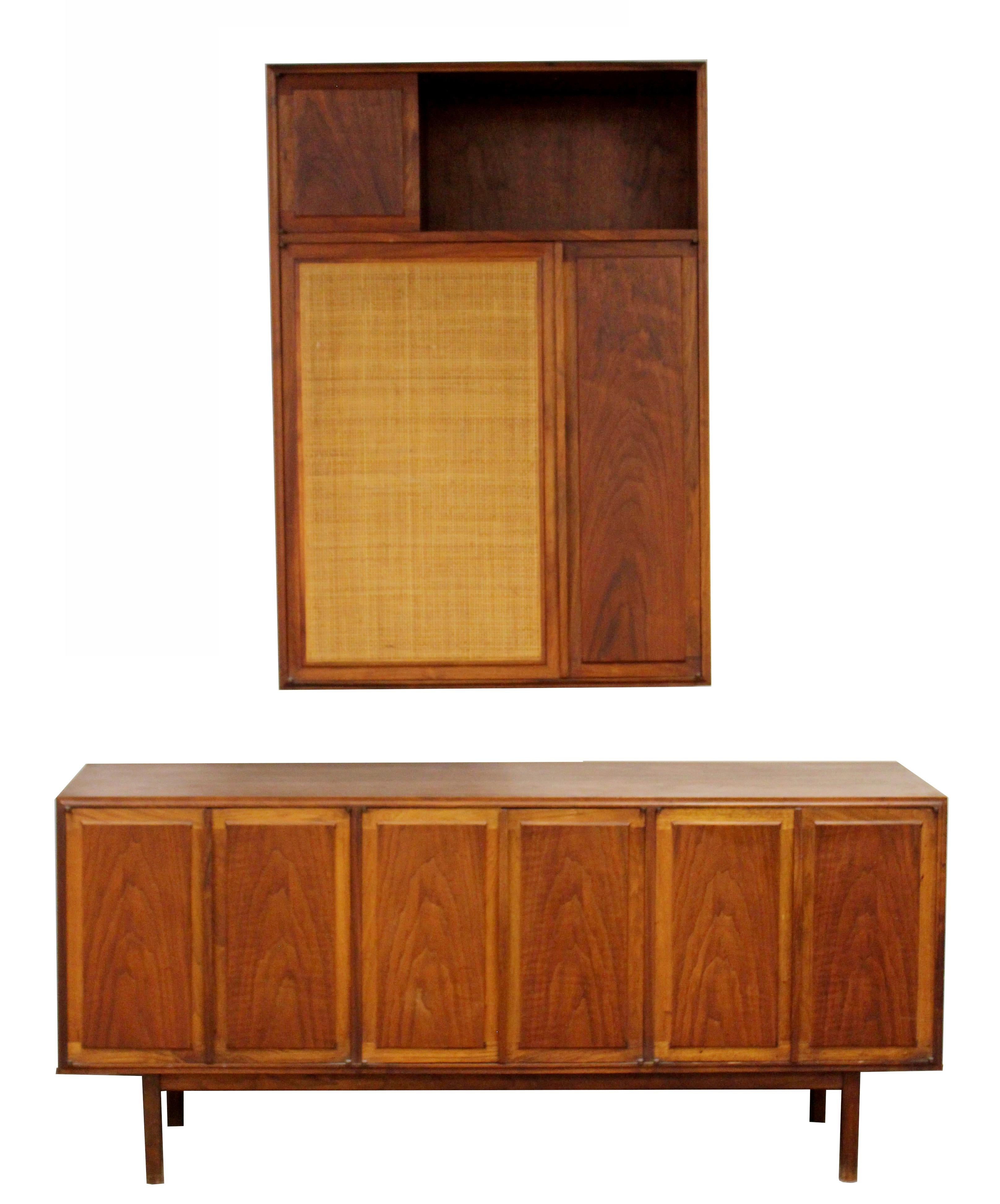 Mid-Century Modern Founders Walnut and Cane Hanging Wall Cabinet Shelving Unit In Good Condition In Keego Harbor, MI