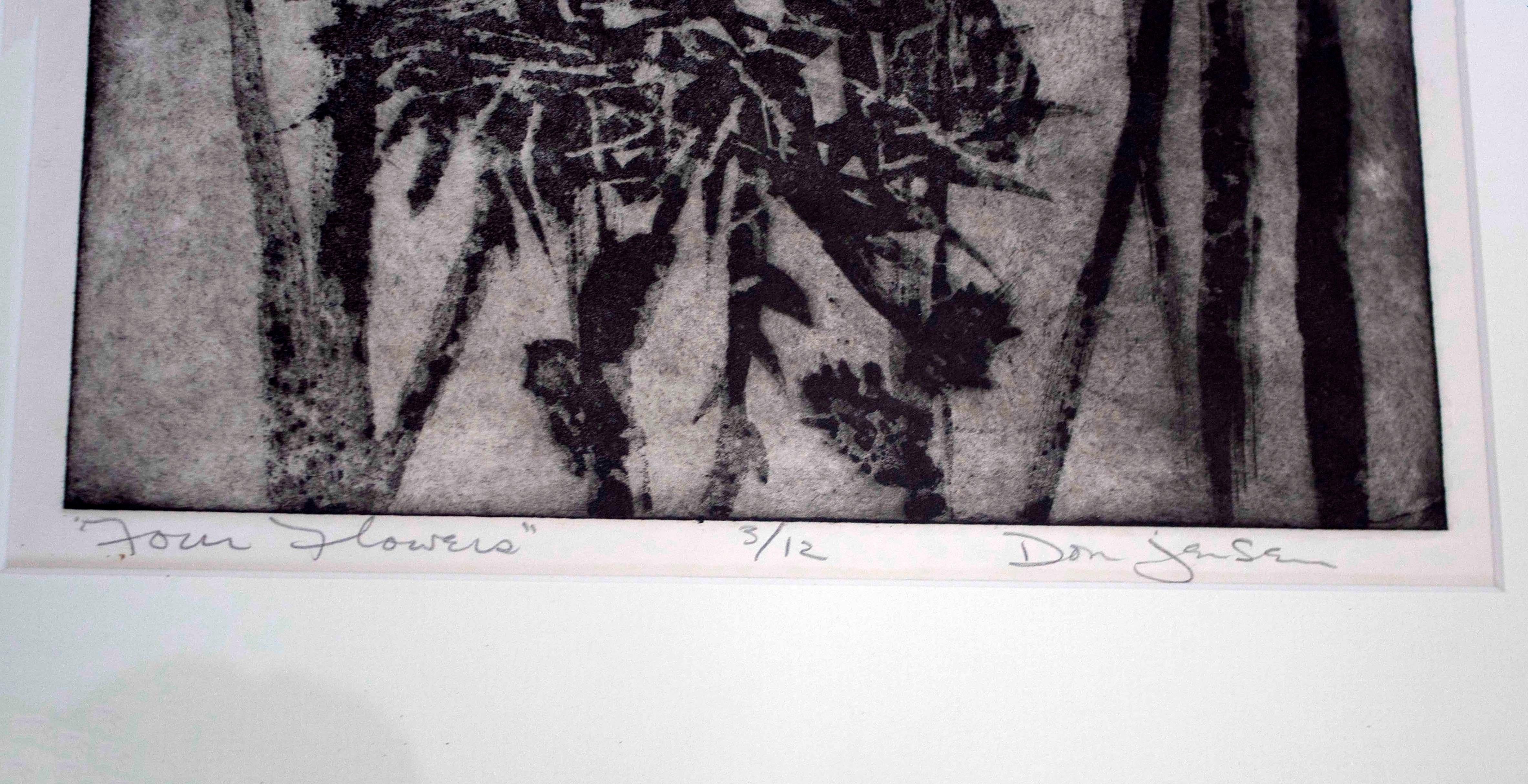 20ième siècle Gravure encadrée moderne du milieu du siècle dernier, signée Don Jensen, à la manière de quatre fleurs en mézzotint en vente