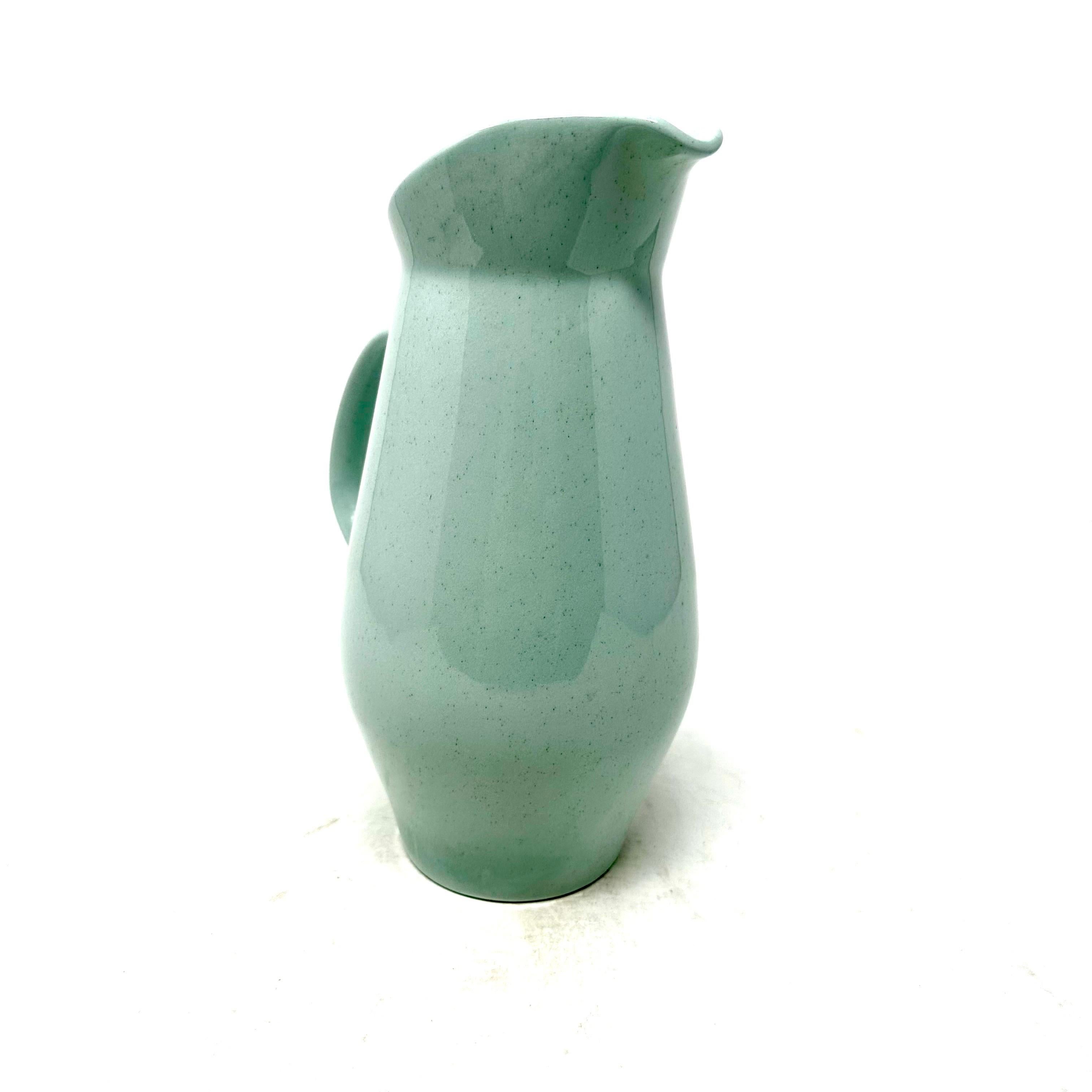 Mid-Century Modern Franciscan “Cypress” Pitcher In Good Condition In Sacramento, CA