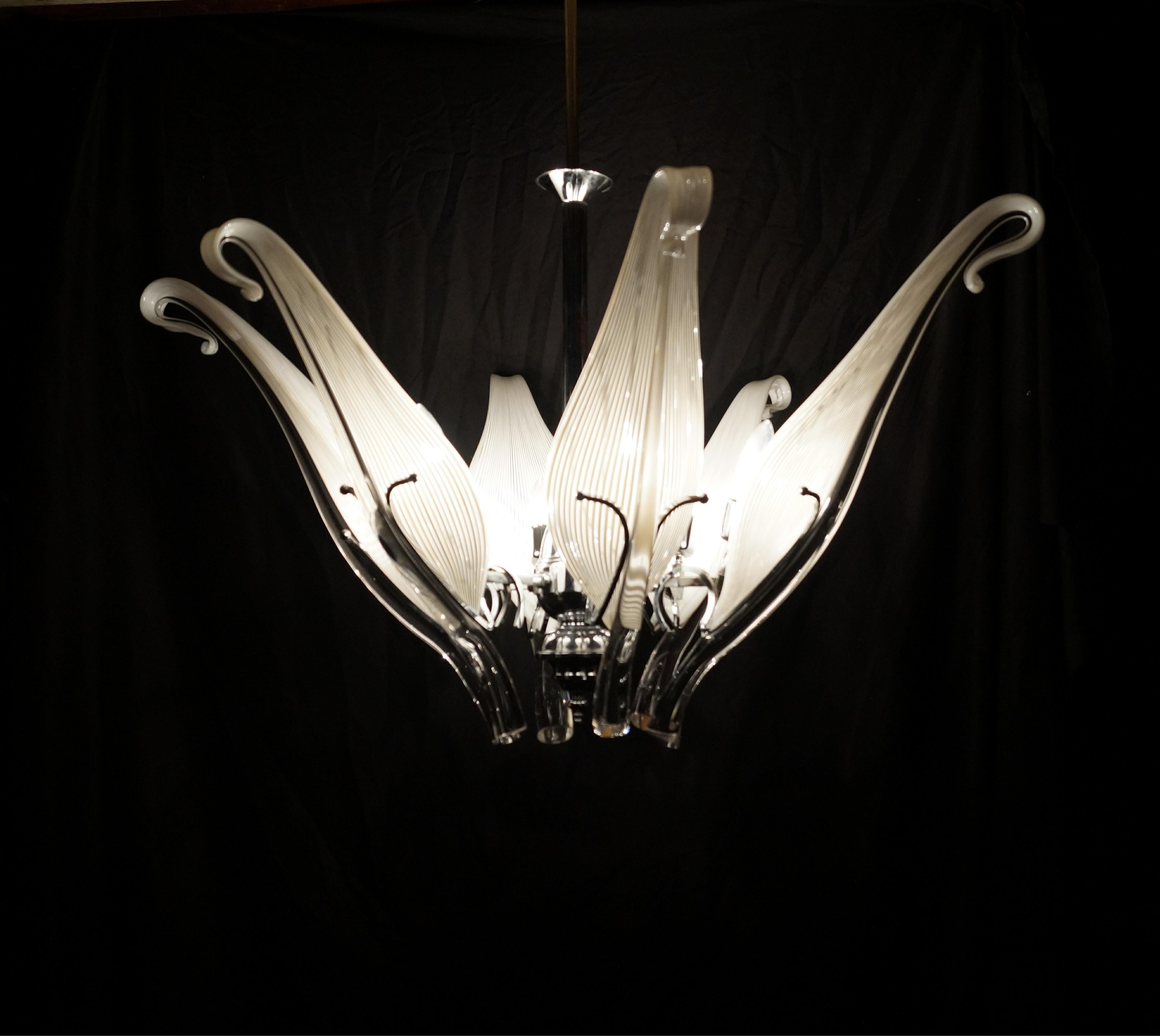 Mid-Century Modern Franco Luce Murano Glass Chrome Six Arm Leaf Lily Chandelier In Good Condition For Sale In Wayne, NJ