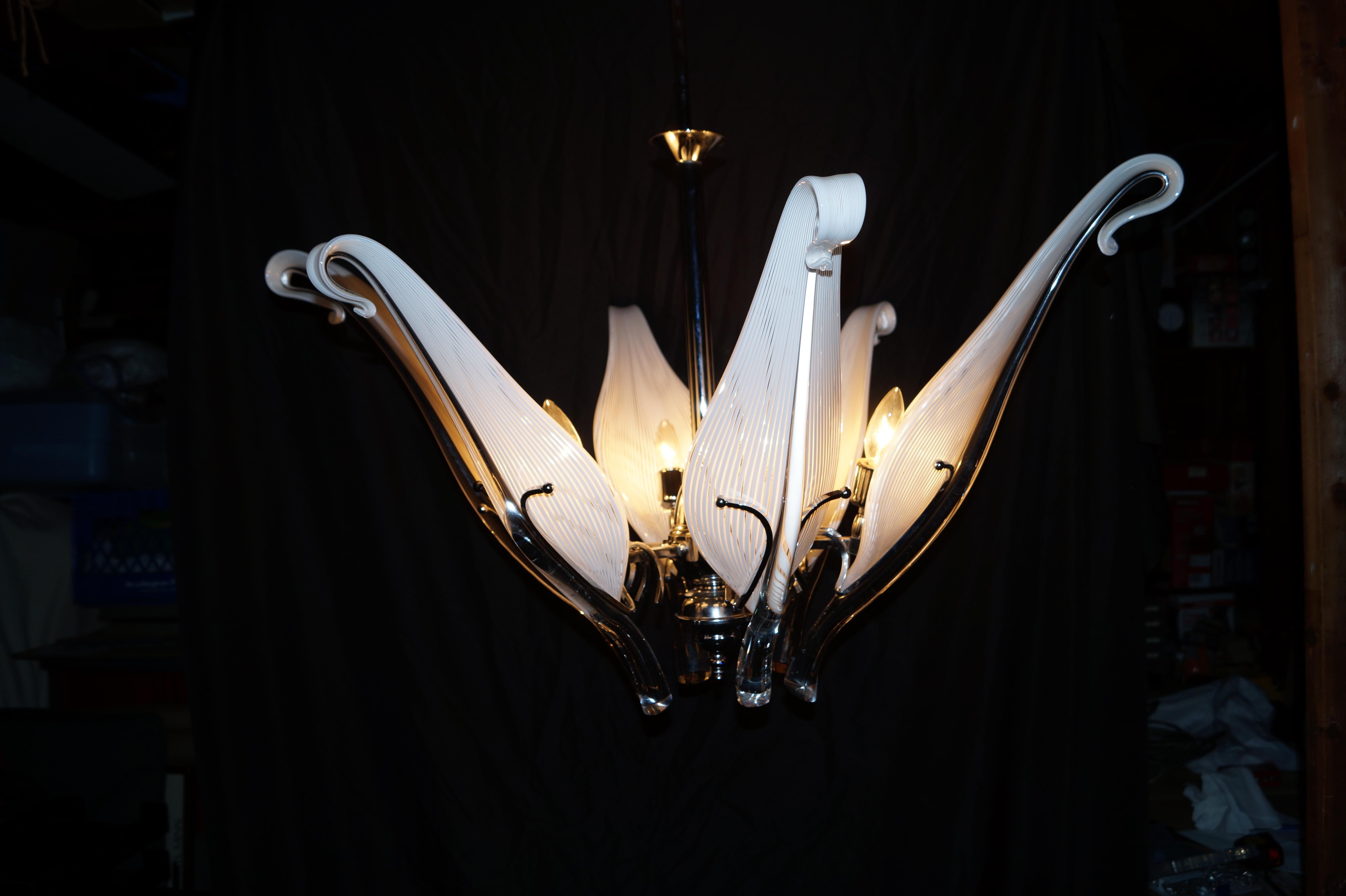 Mid-Century Modern Franco Luce Murano Glass Chrome Six Arm Leaf Lily Chandelier For Sale 1