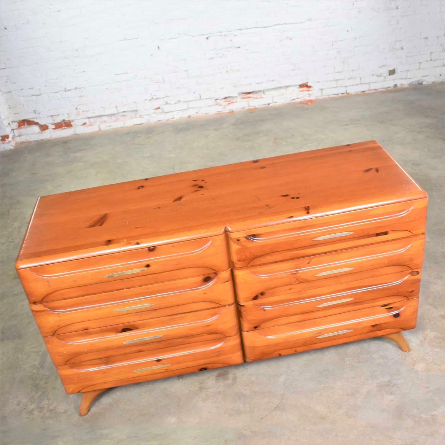 Mid-Century Modern Franklin Shockey Sculpted Pine Low Double Dresser or Credenza 2