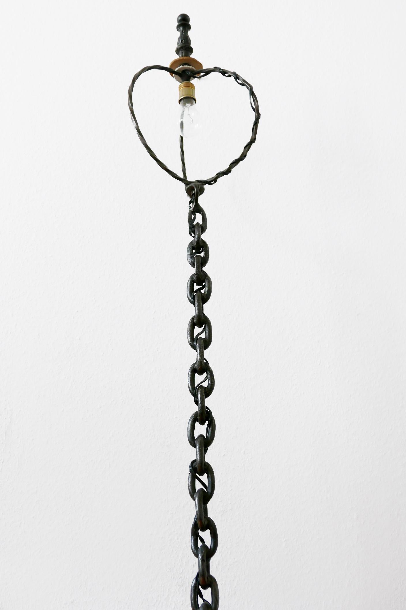 Lámpara de pie con cadena de hierro forjado estilo Franz West de mediados de siglo 1960, Alemania en venta 7