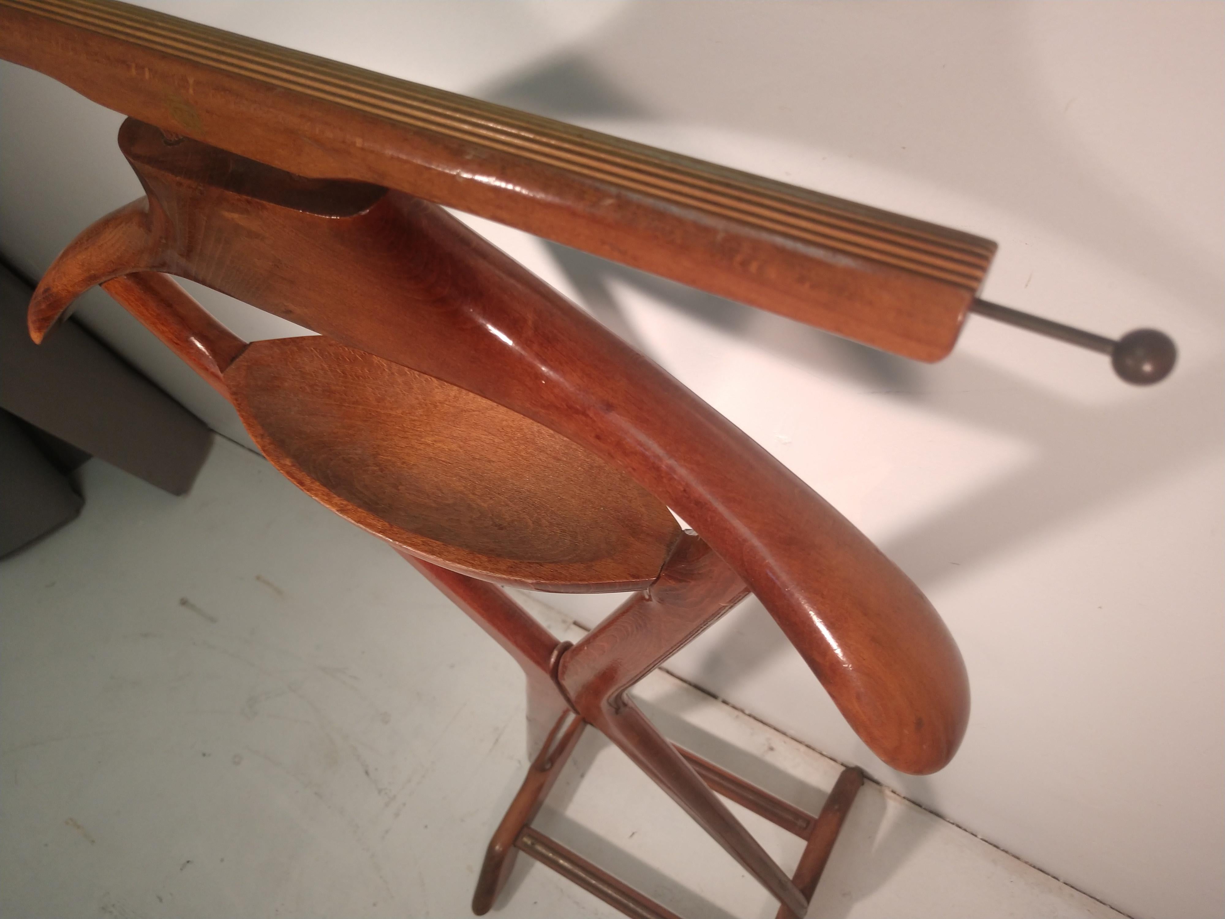 Italian Mid-Century Modern Fratelli Reguitti Clothes Valet Stand Ico Parisi