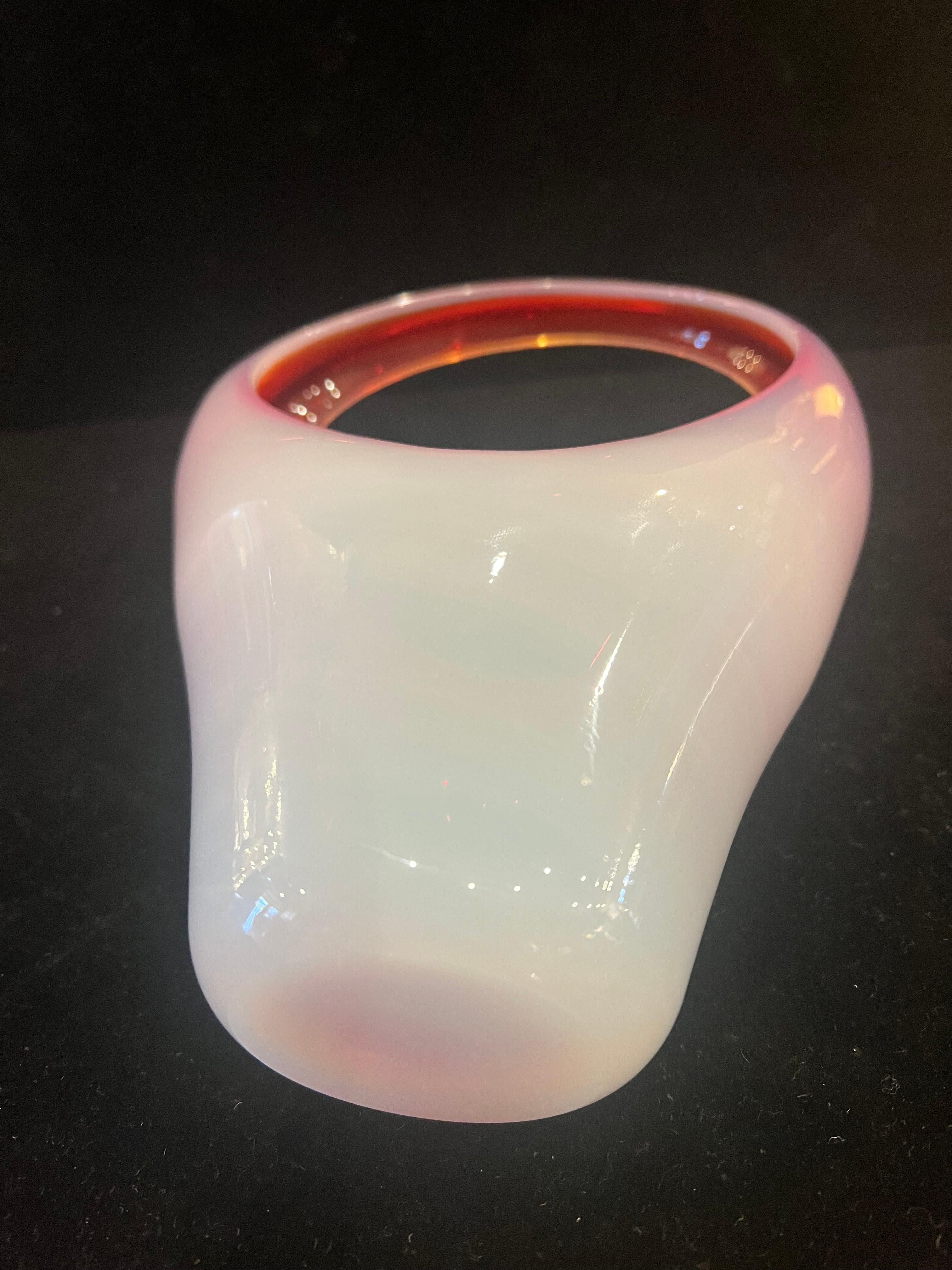 Mid-Century Modern Fratelli Toso White Cased Murano Glass Basket Vase In Excellent Condition For Sale In San Diego, CA