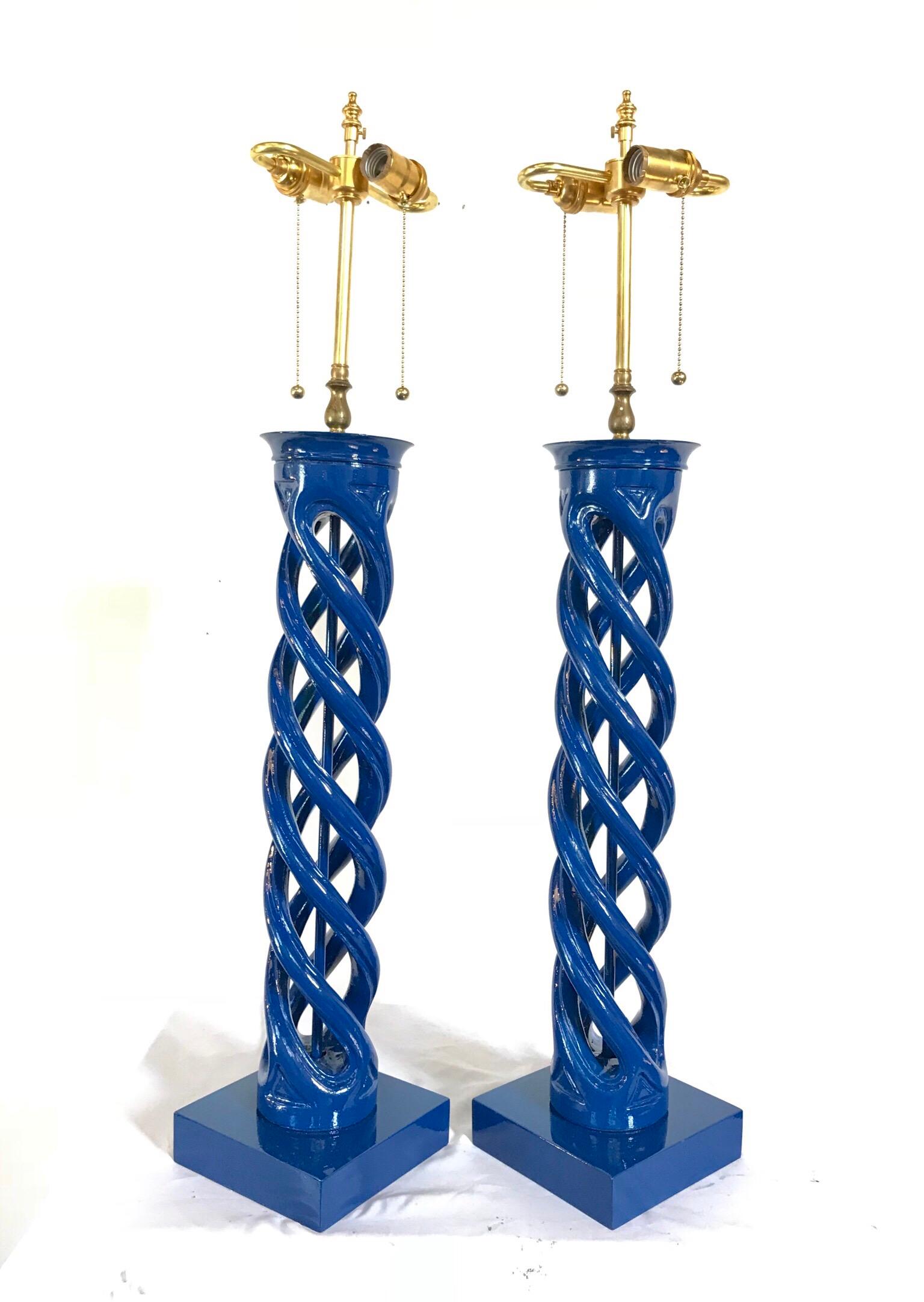 American Mid-Century Modern Frederick Cooper Double Helix Form Lamps, a Pair For Sale