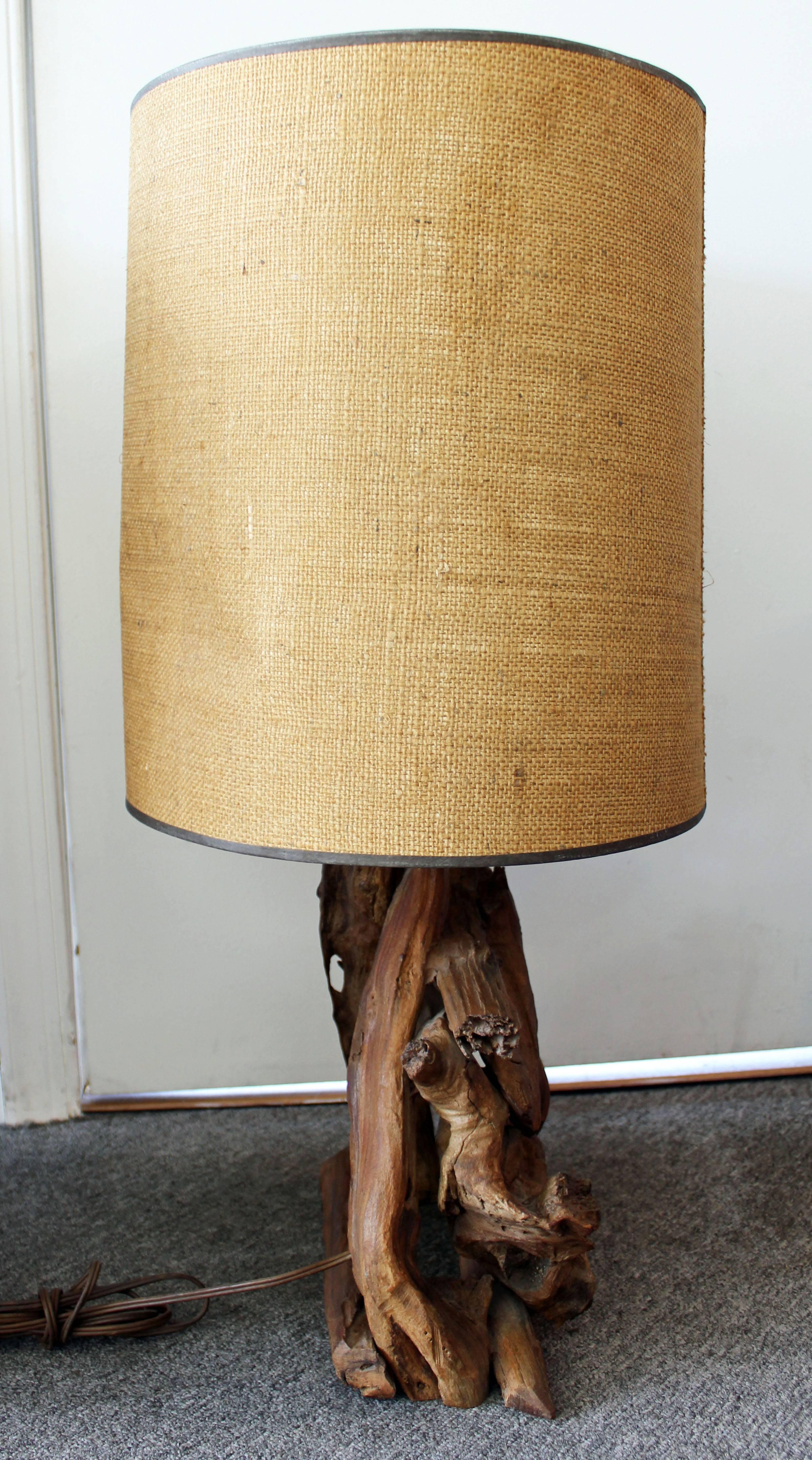 Mid-Century Modern Free-Form Driftwood Table Lamp In Good Condition In Wilmington, DE