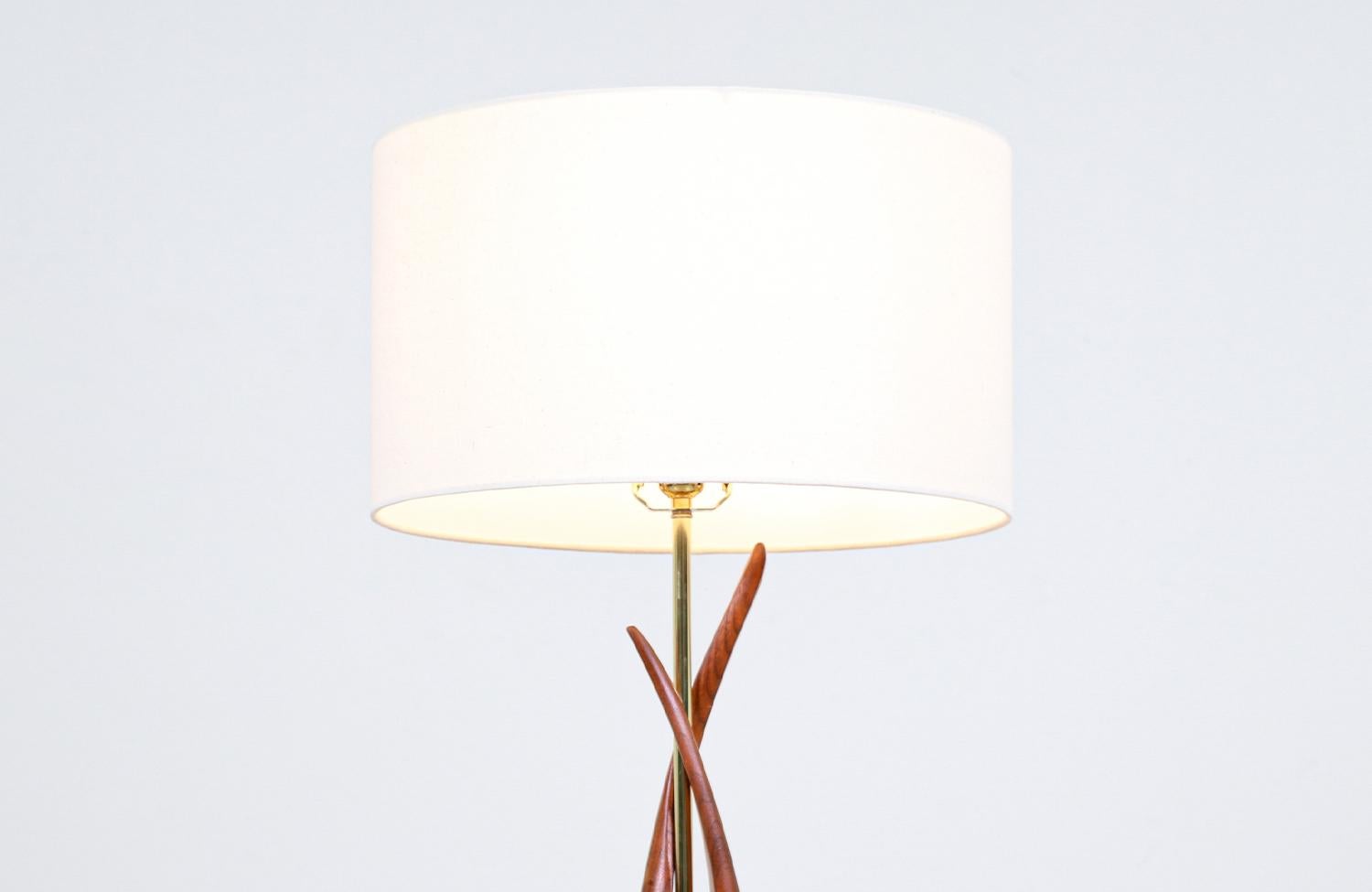 American Expertly Restored - Mid-Century Modern Free-Form Walnut Table Lamp For Sale