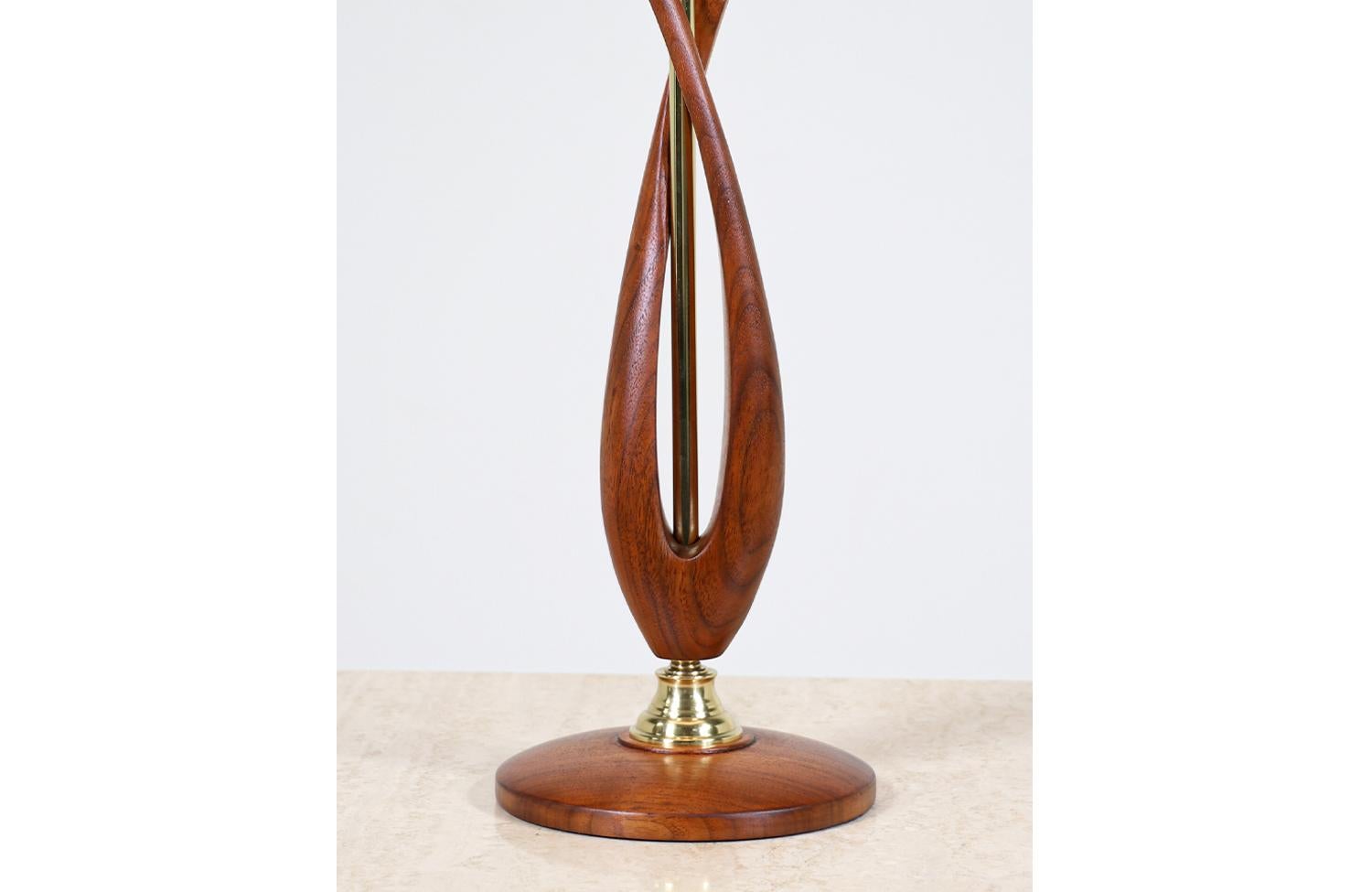 Brass Expertly Restored - Mid-Century Modern Free-Form Walnut Table Lamp For Sale