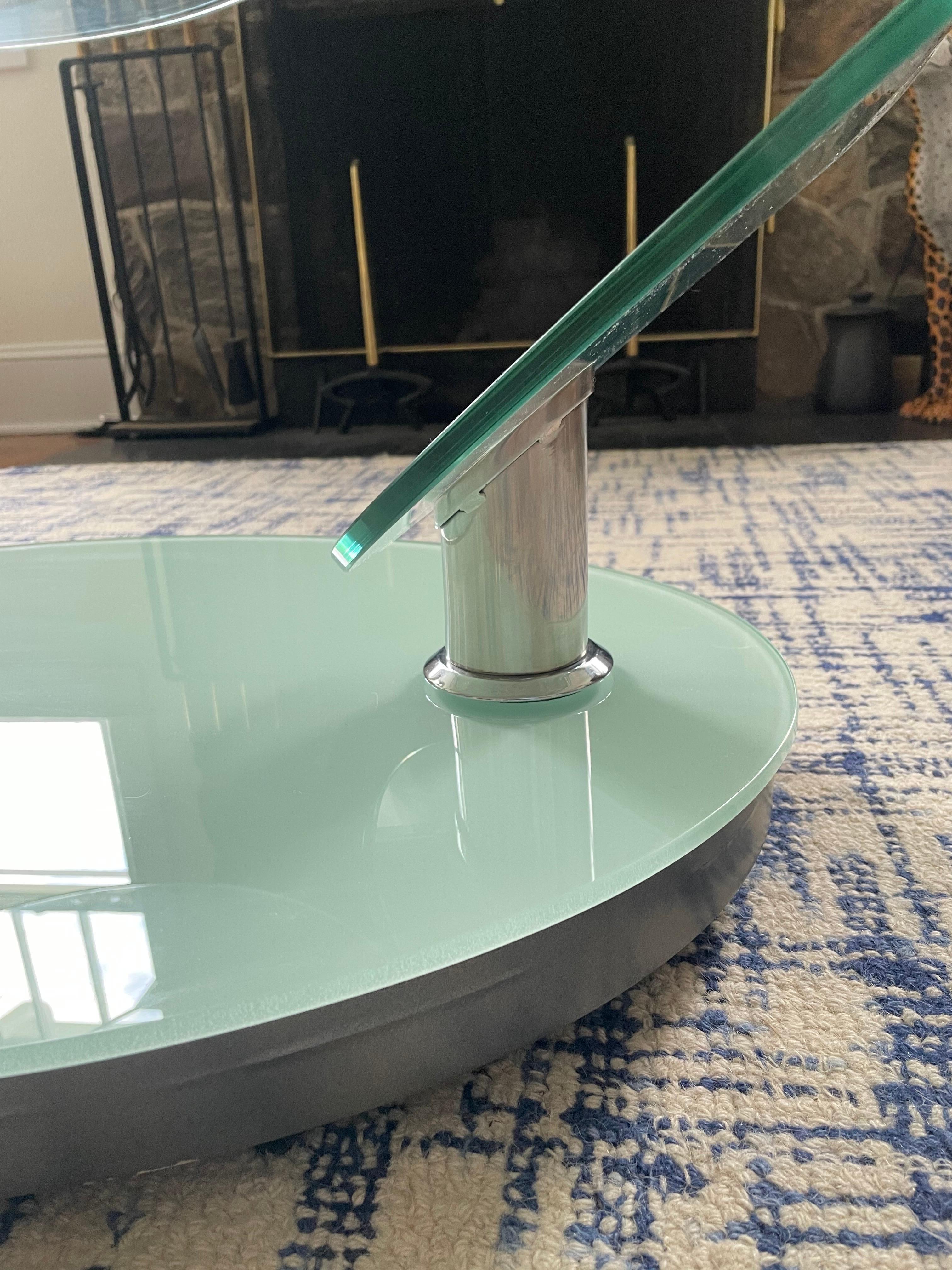 Mid-Century Modern Free Form Swivel Glass Top Coffee Table In Good Condition For Sale In W Allenhurst, NJ