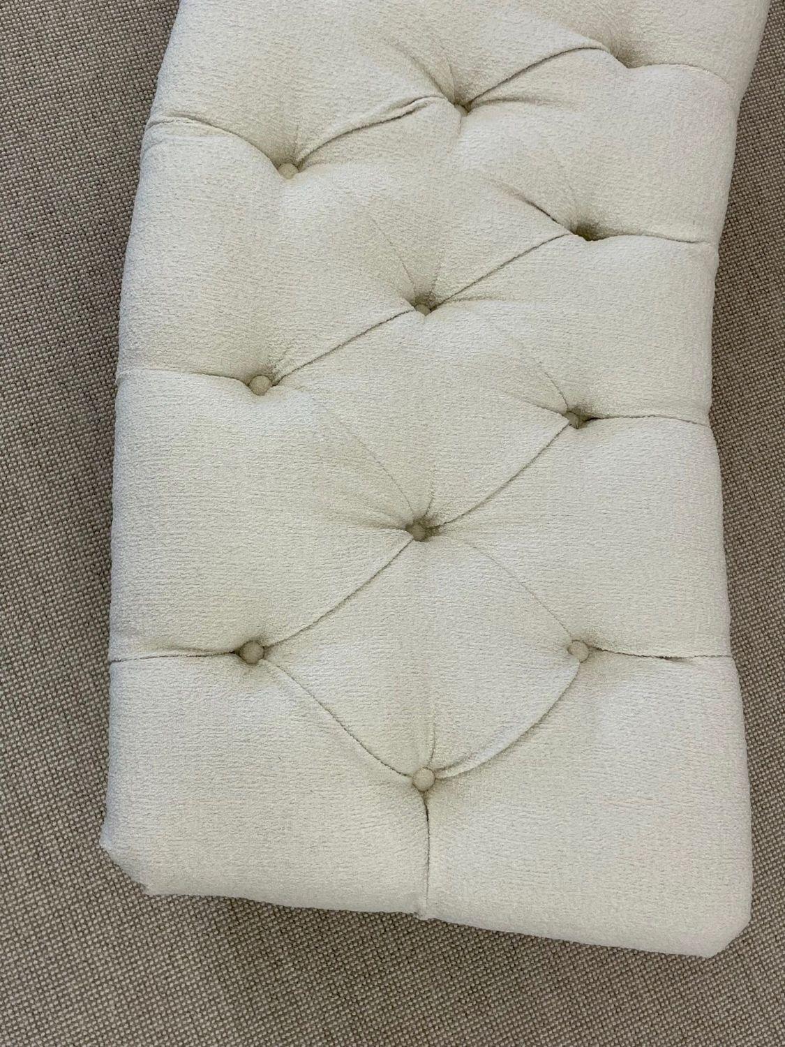 Mid-Century Modern Freeform Tufted Bench, Amerikanischer Designer, Ebenholz, Bouclé im Angebot 7