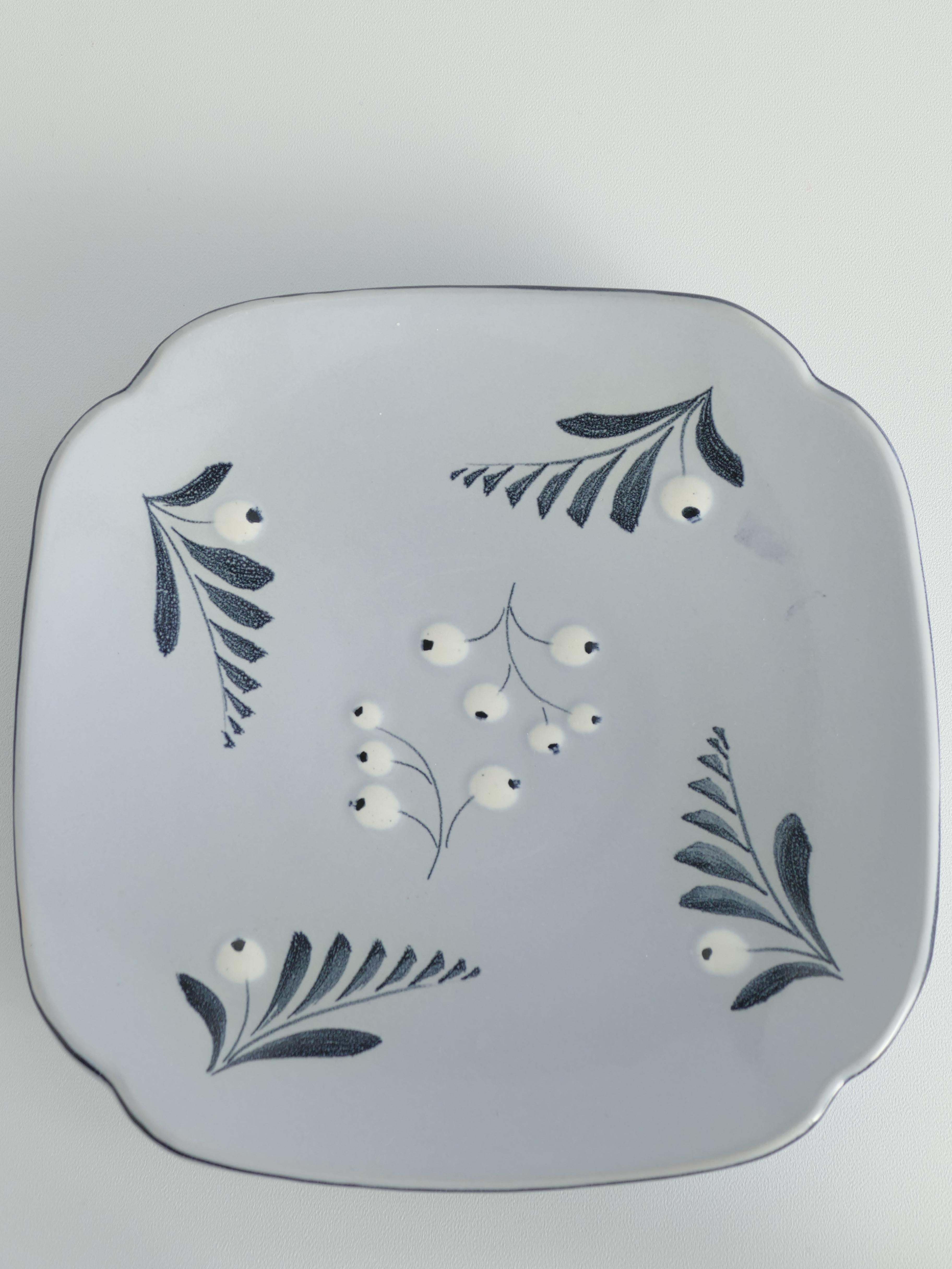 Mid-Century Modern French Blue Plate by Eva Jancke-Björk for Bo Fajans, Sweden For Sale 3