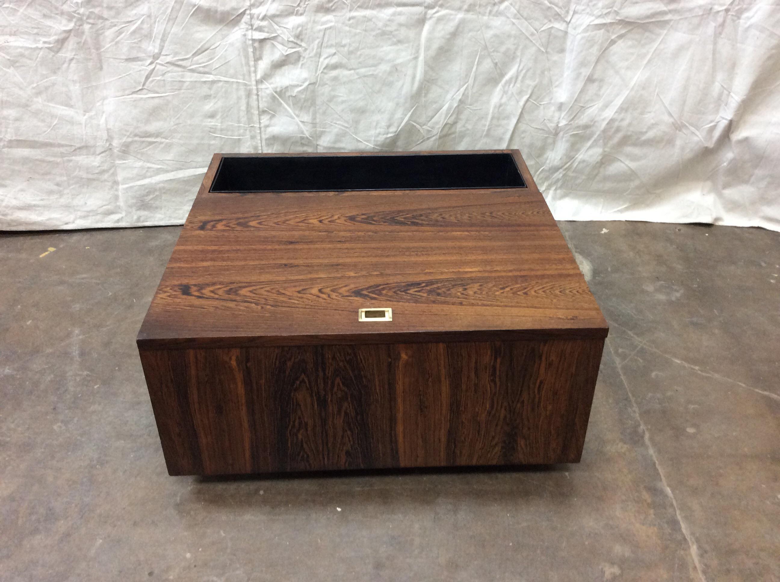 Mid-Century Modern French Coffee Table with Planter/Dry Bar and Storage 8