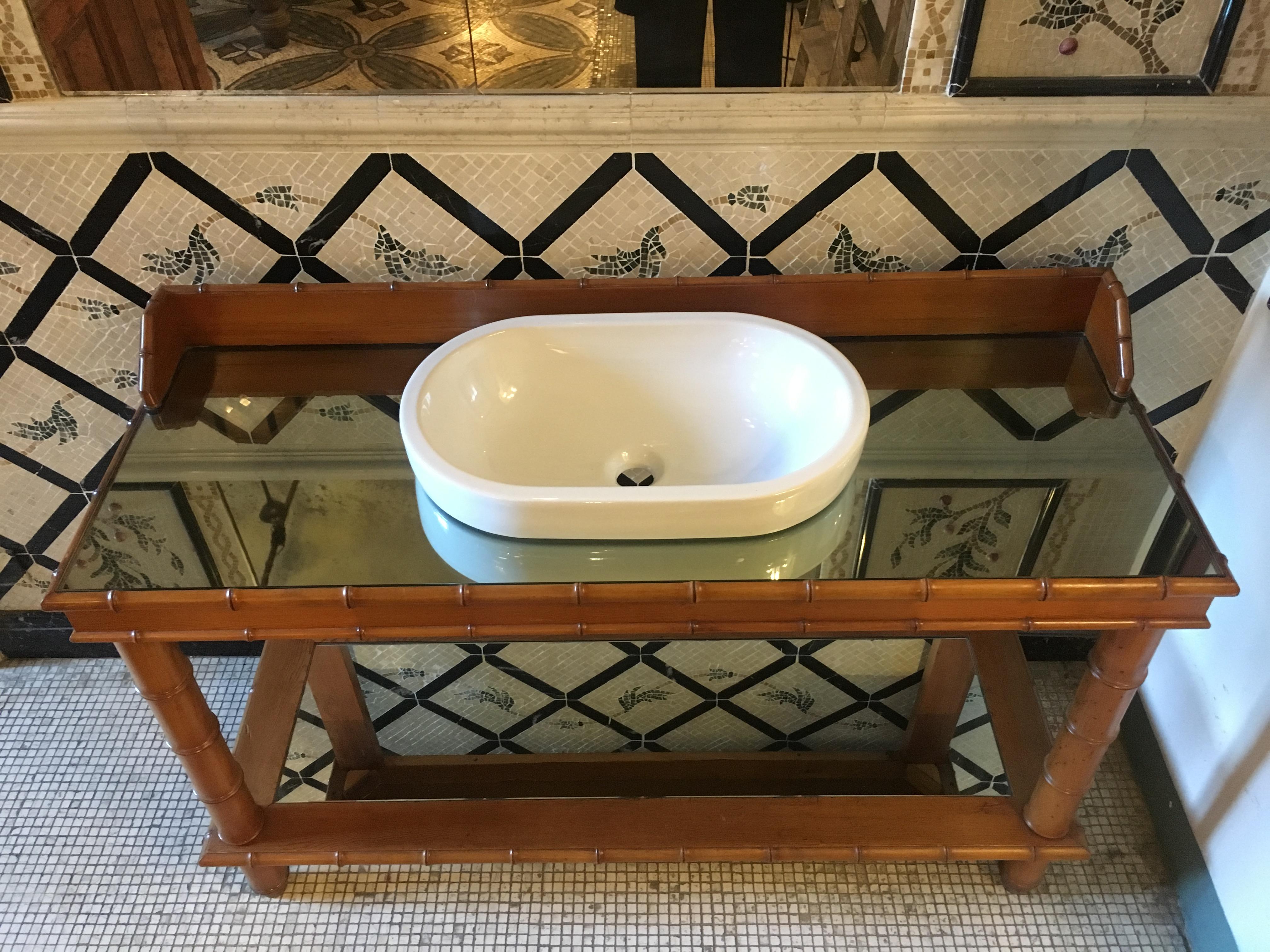 Mid-Century Modern French Faux Bamboo Cupboard Sink with Mirror Top, 1920s In Good Condition For Sale In Florence, IT