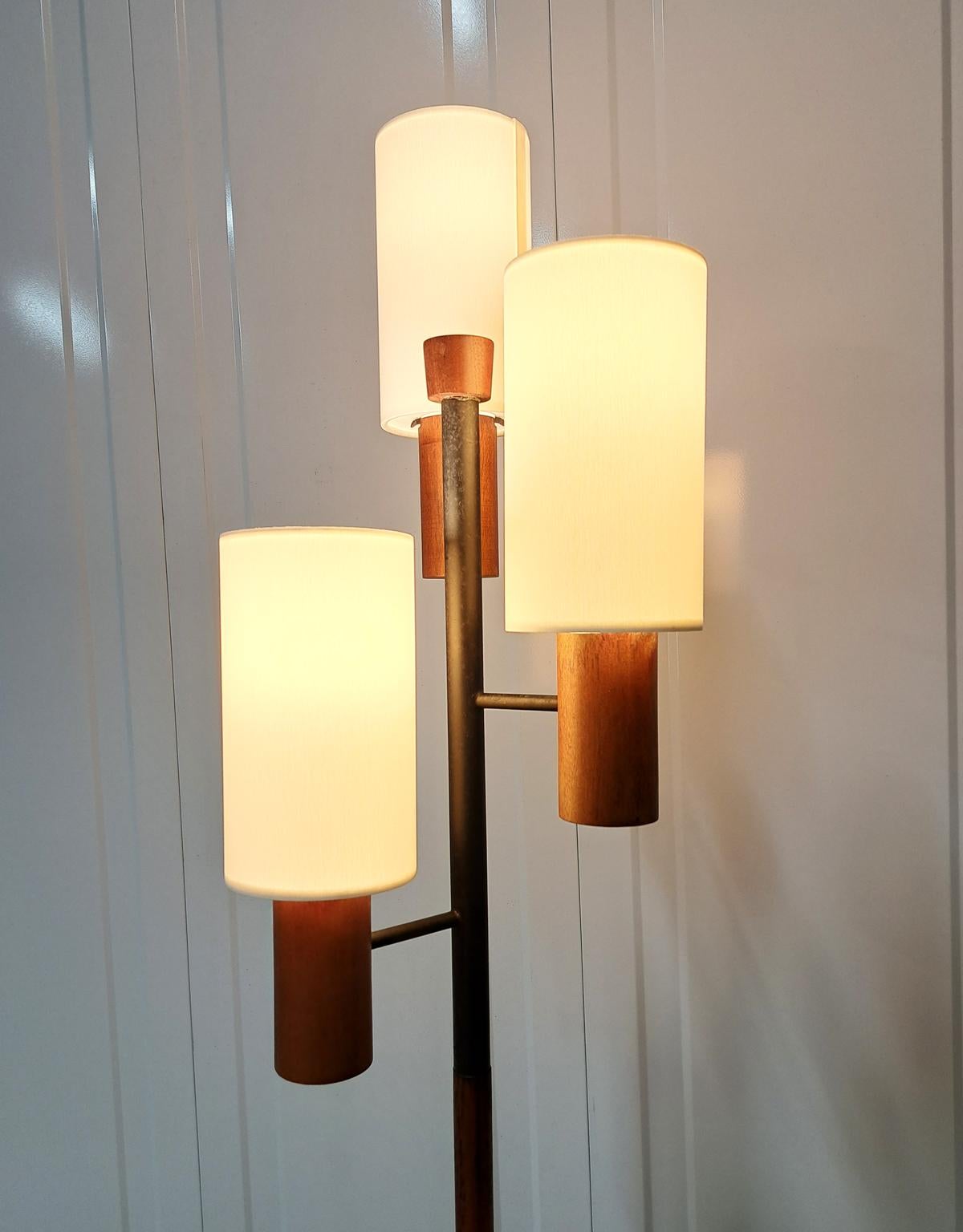 20th Century Mid-Century Modern French Floor Lamp, 1970s For Sale