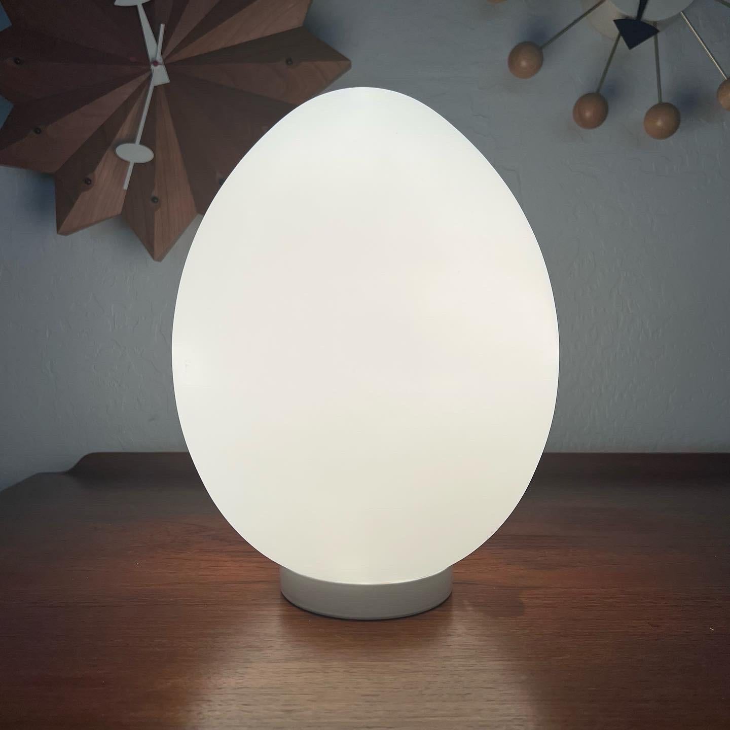 Mid-Century Modern Mid century modern French glass egg lamp For Sale
