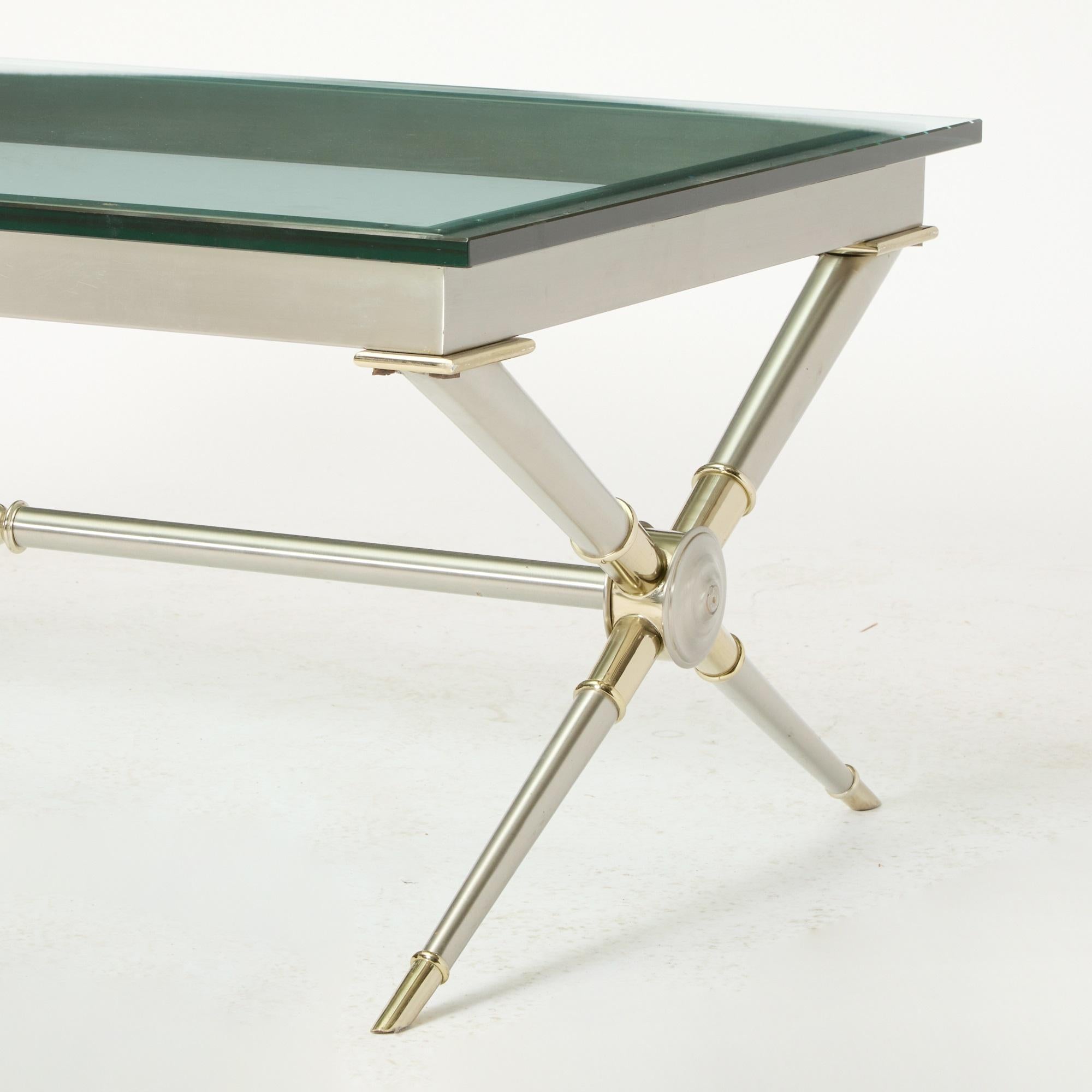 Moderner französischer Maison Baguès Tisch mit Glasplatte aus Stahl und vergoldetem Bronze, Mitte des Jahrhunderts im Zustand „Gut“ im Angebot in Tarry Town, NY