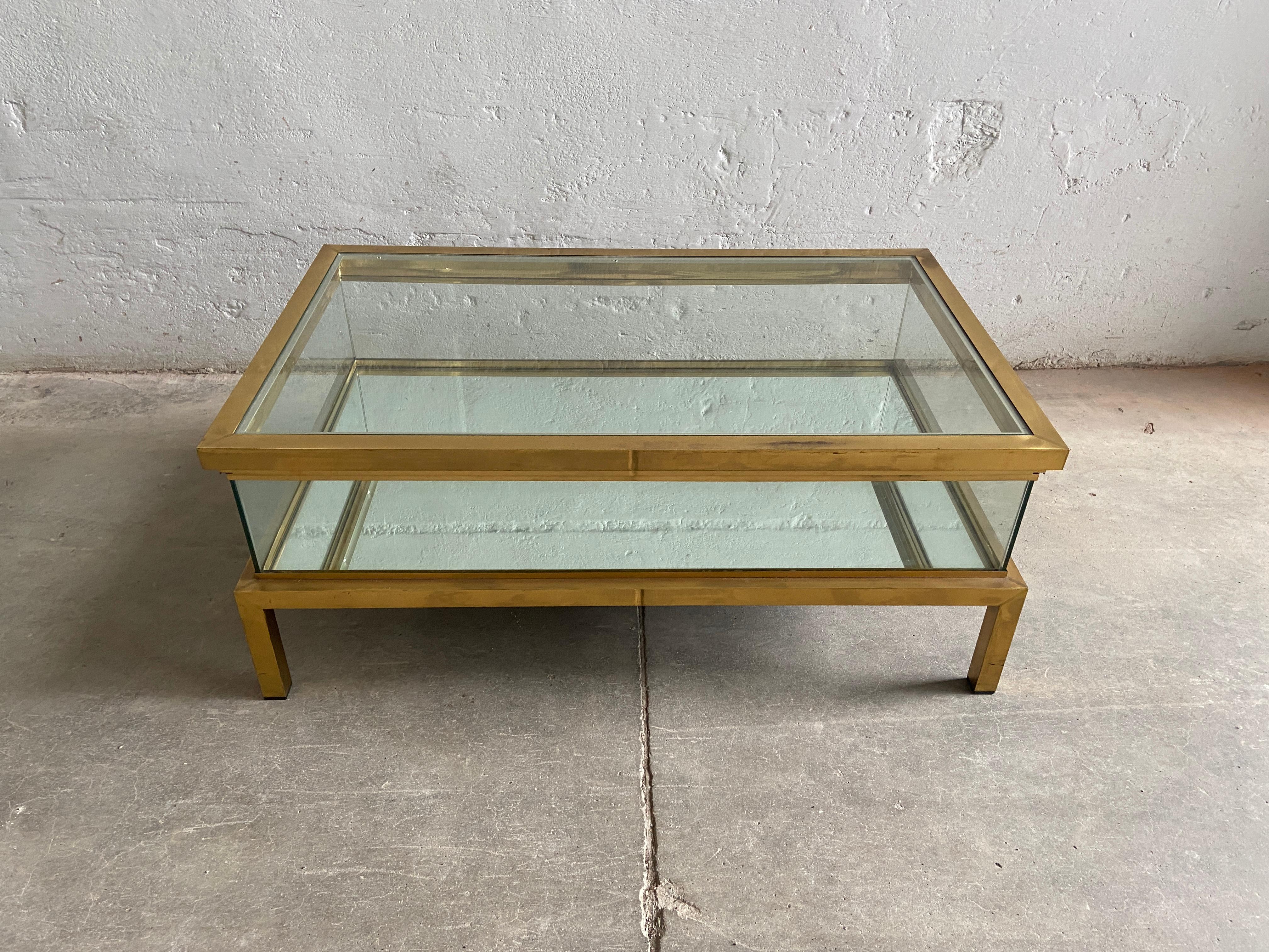 Mid-Century Modern French Maison Jansen Brass Sliding Top Coffee Table, 1970s In Good Condition In Prato, IT