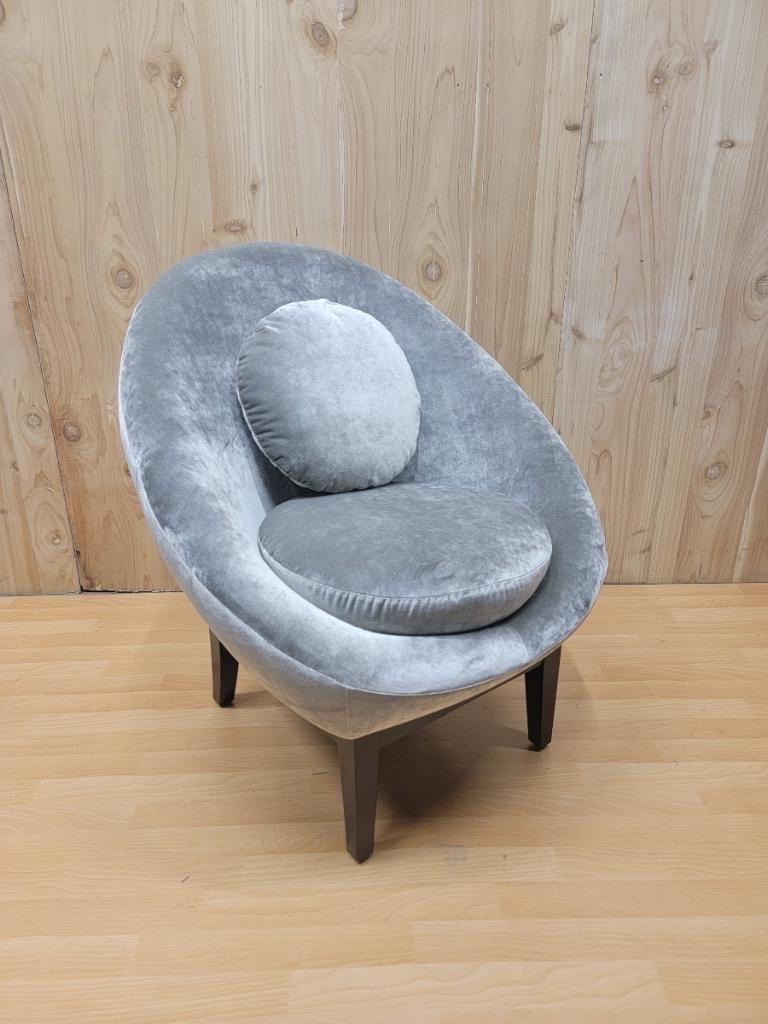 Late 20th Century Mid-Century Modern French Modernist Chair Newly Upholstered For Sale