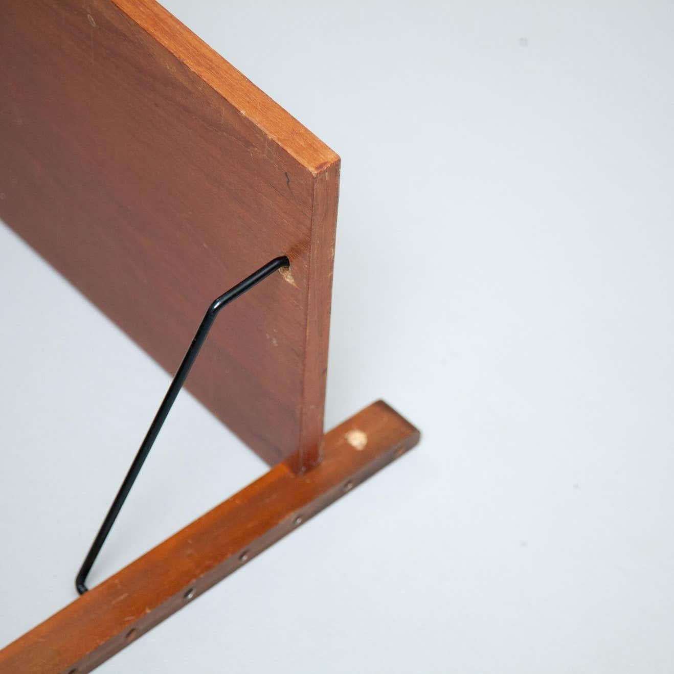 Mid-Century Modern French Modular System Shelve, Wood and Metal For Sale 6