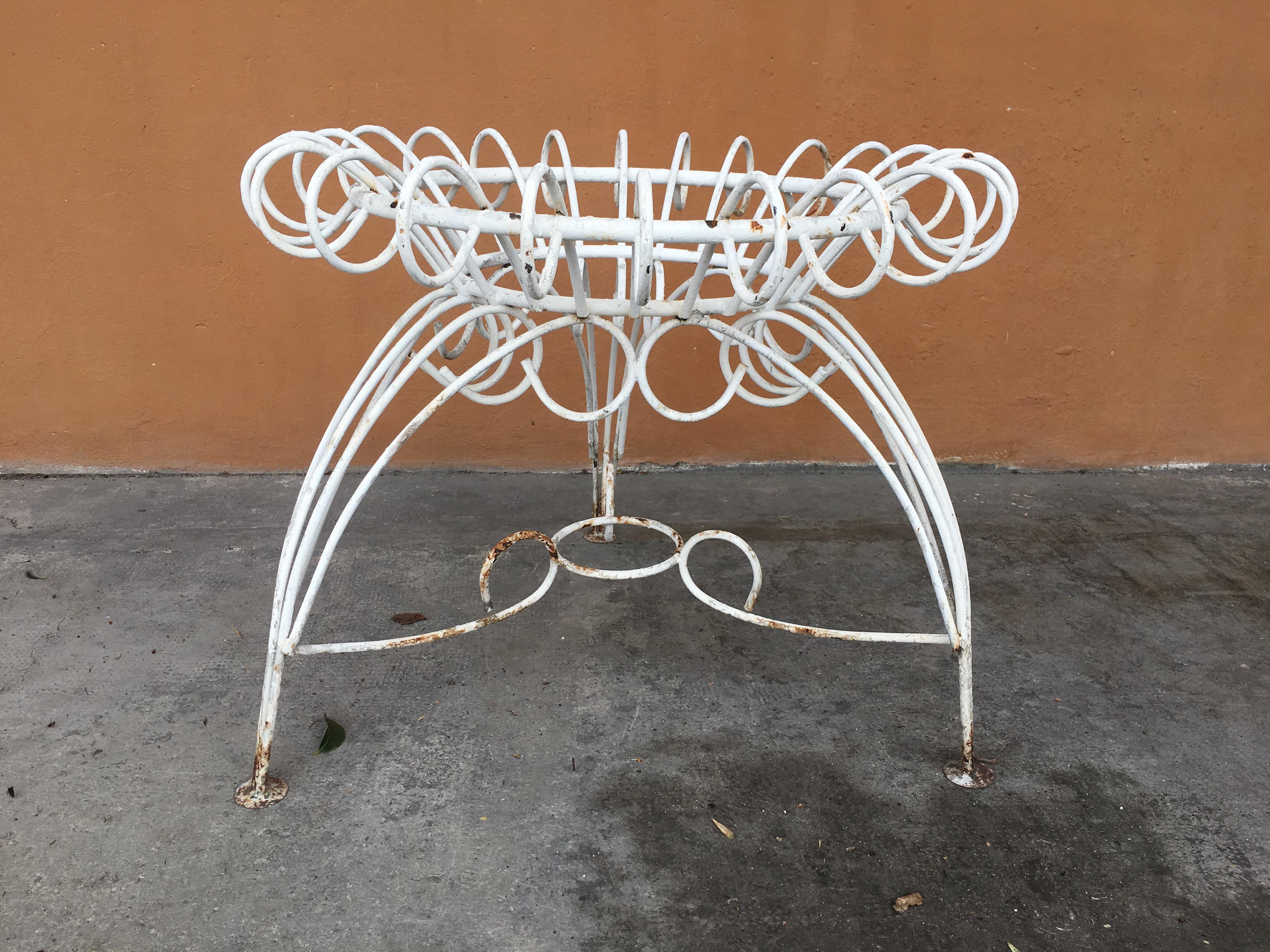 Mid-Century Modern French Painted Iron Garden Table Base, 1960s In Good Condition In Prato, IT