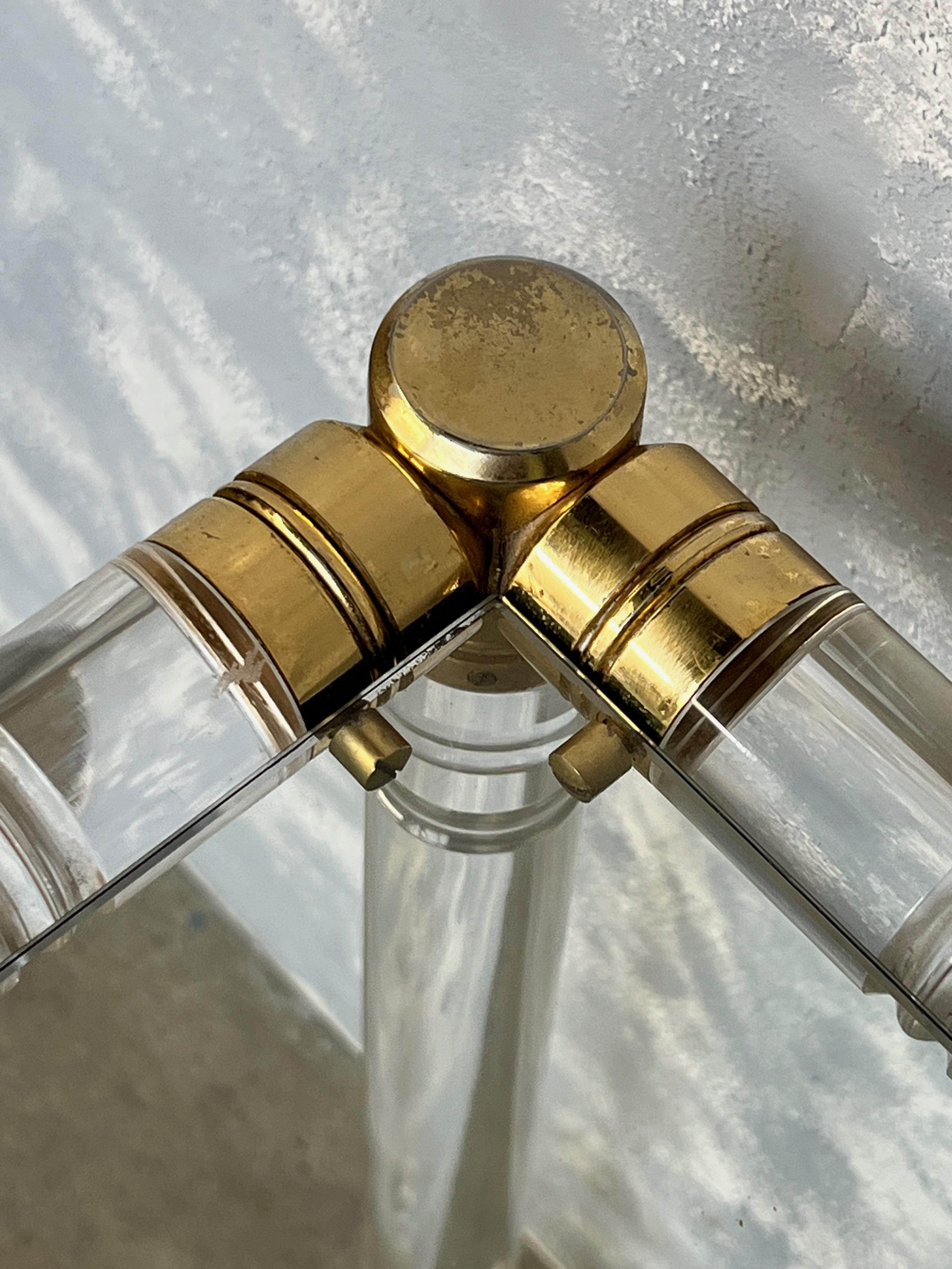 Chrome Chariot de bar en plexiglas et chrome de style moderne du milieu du siècle dernier en vente