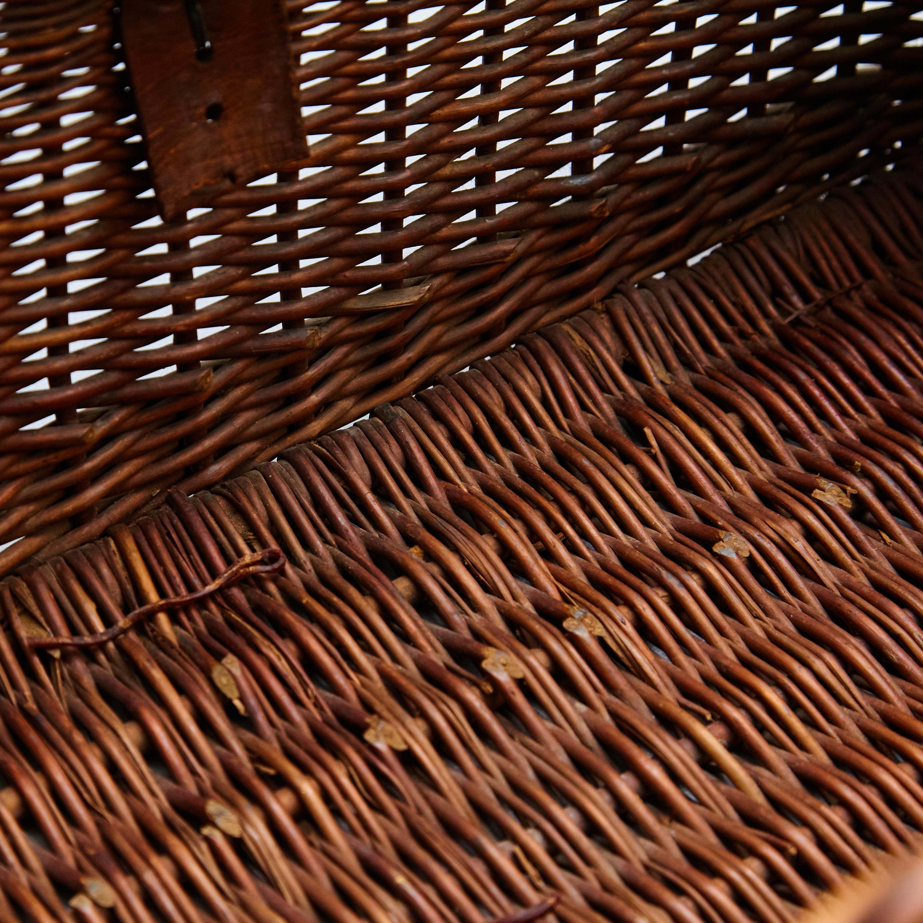 Panier en rotin français The Moderns, vers 1960 en vente 4