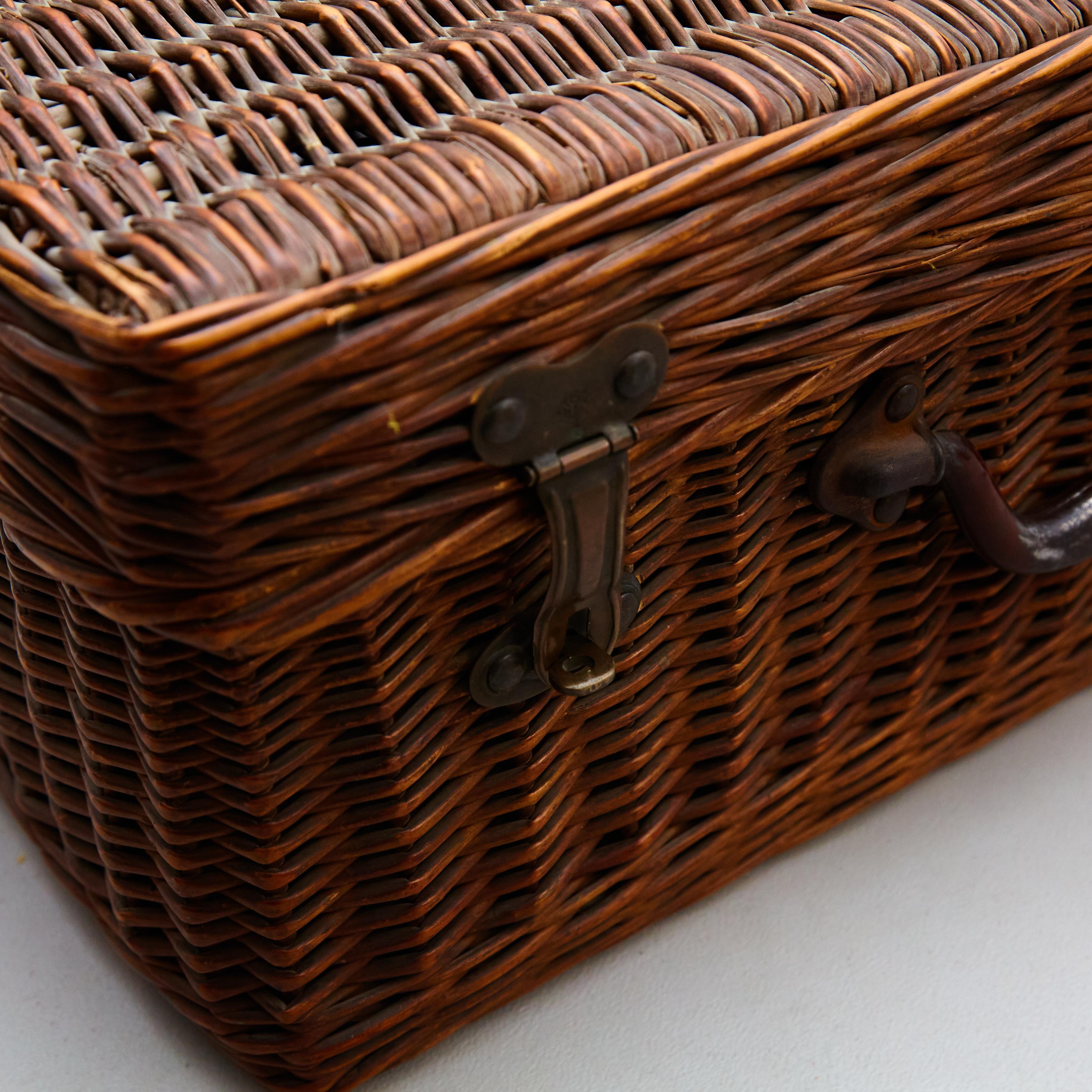 Panier en rotin français The Moderns, vers 1960 en vente 5
